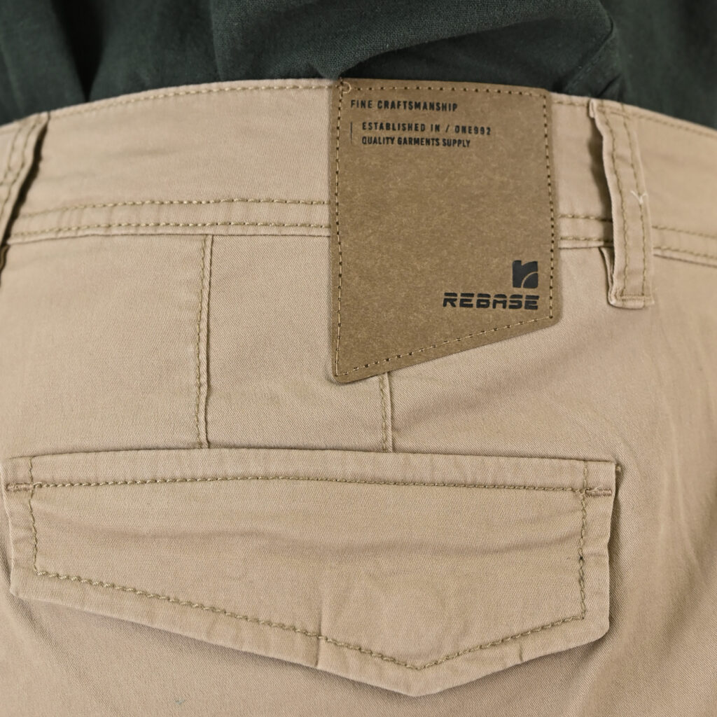 261RCCP-4085 Chinos Cargo Pants with Elastic Ankle Tape Beige