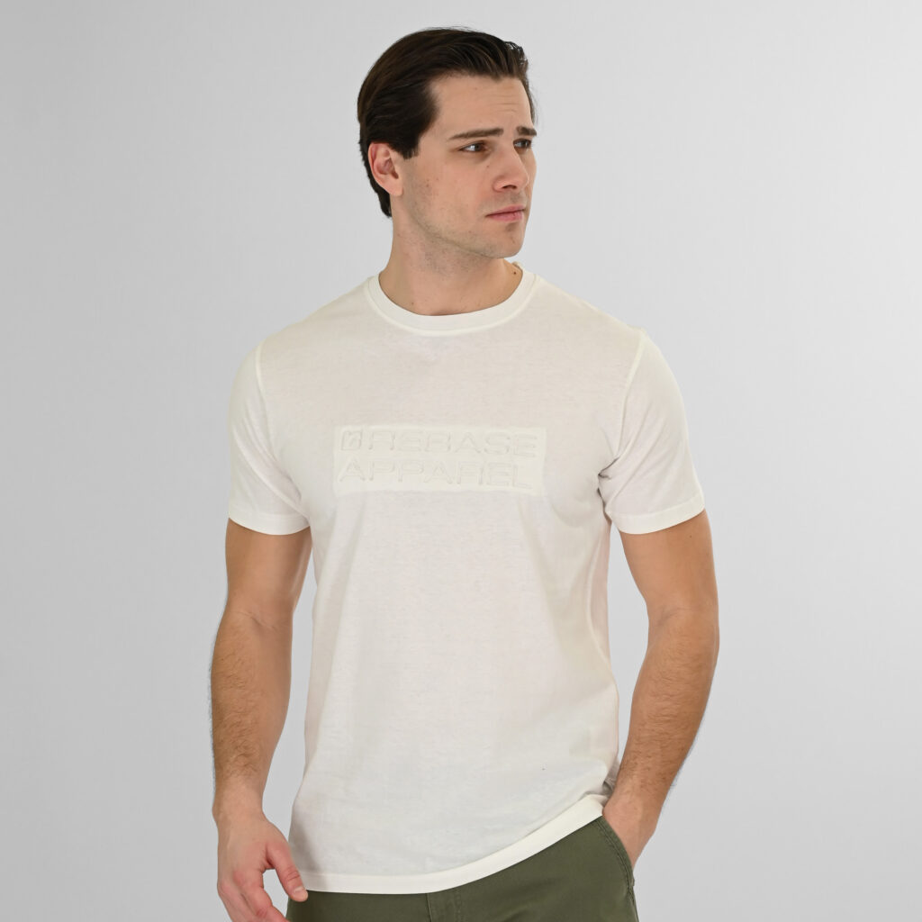 261RTS-9082 T-Shirts with Engraved Graphic Off White