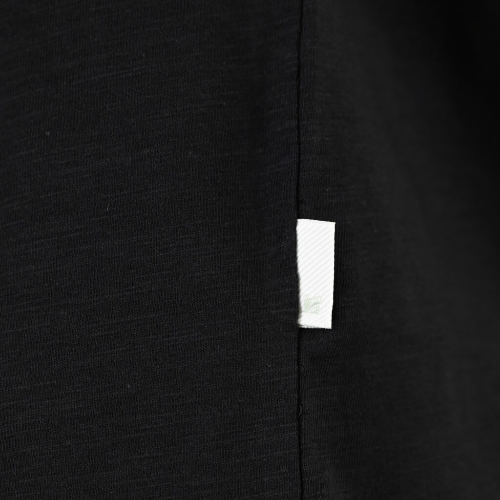 261RTS-9115 Flama T-Shirts with Print and Raw Edges Black