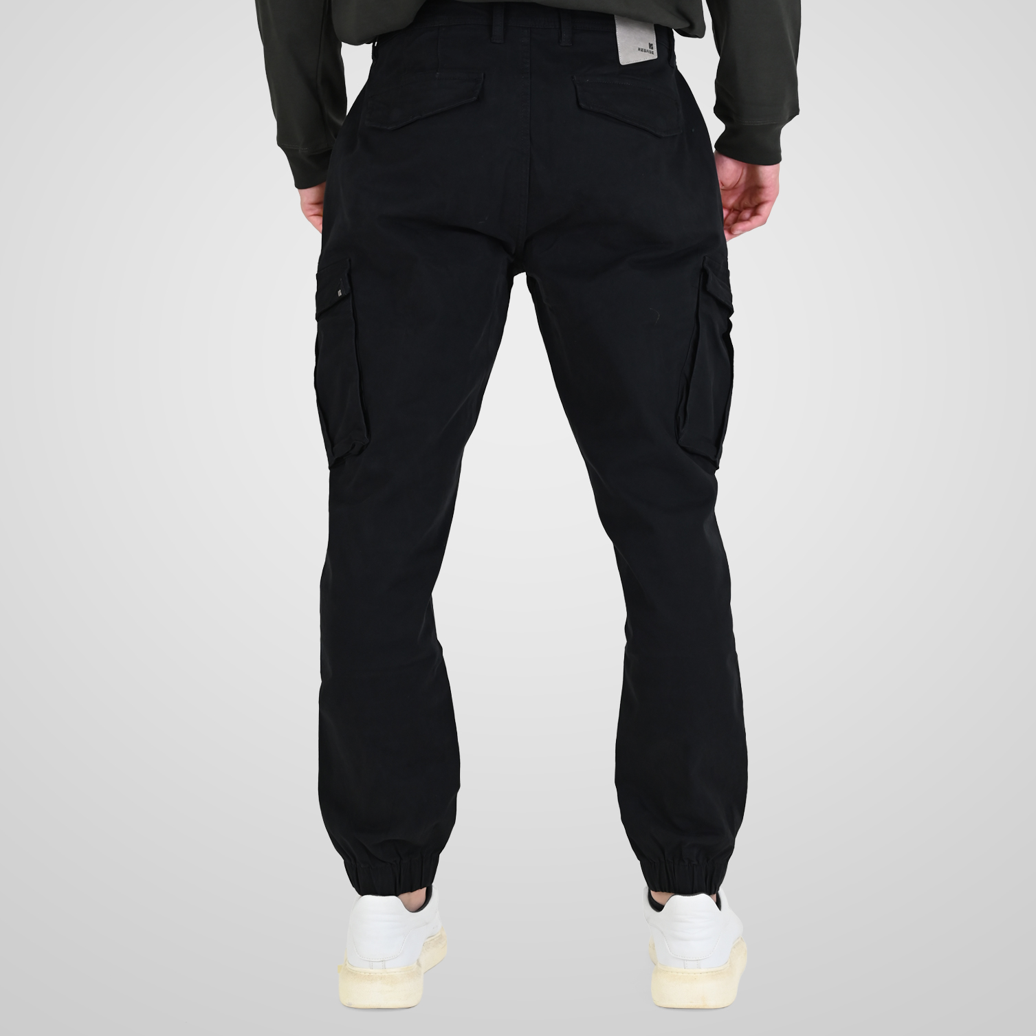 262RCCP-4110 CARGO PANTS WITH ELASTIC TAPE ON HEM BLACK - Image 4