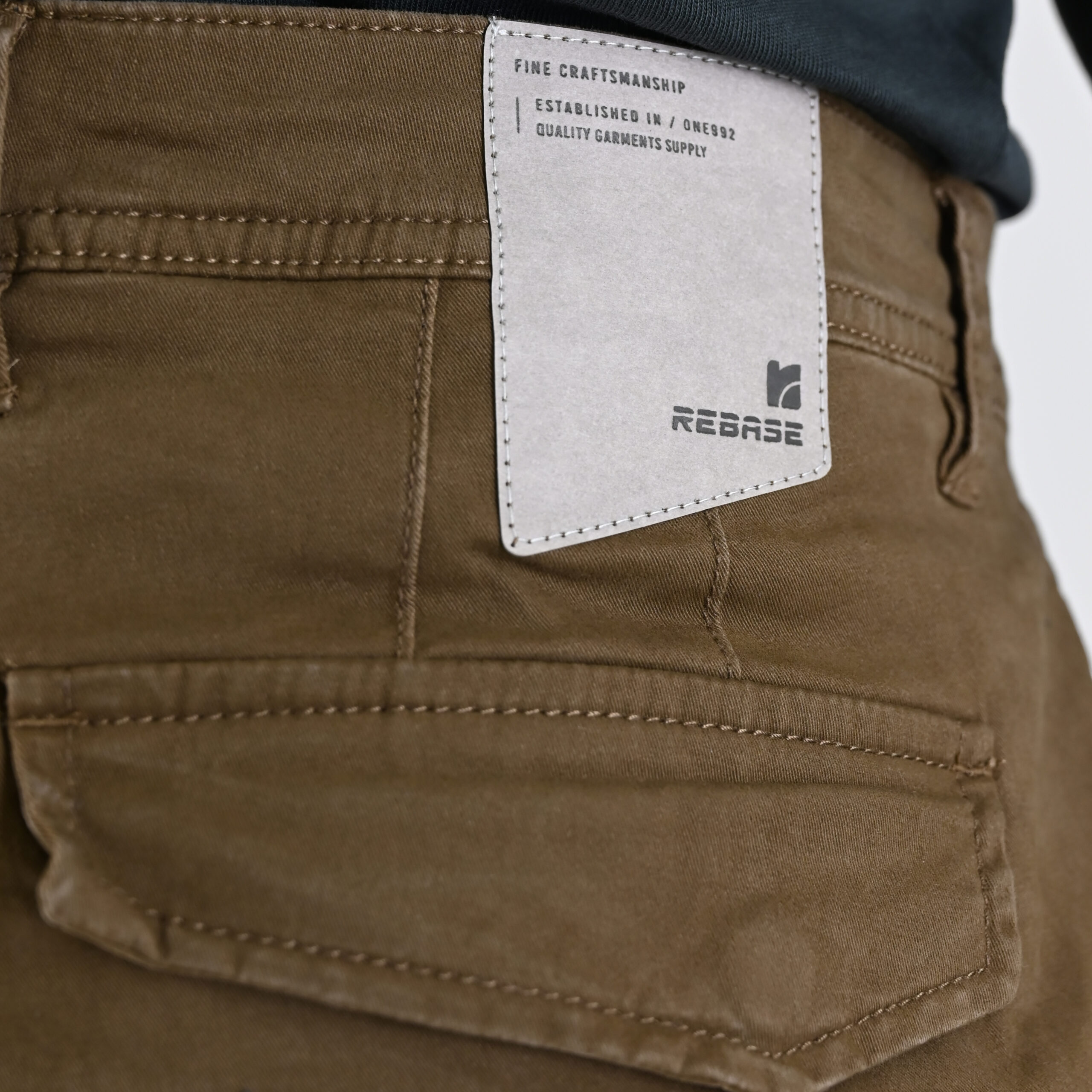 262RCCP-4110 CARGO PANTS WITH ELASTIC TAPE ON HEM CIGAR - Image 8
