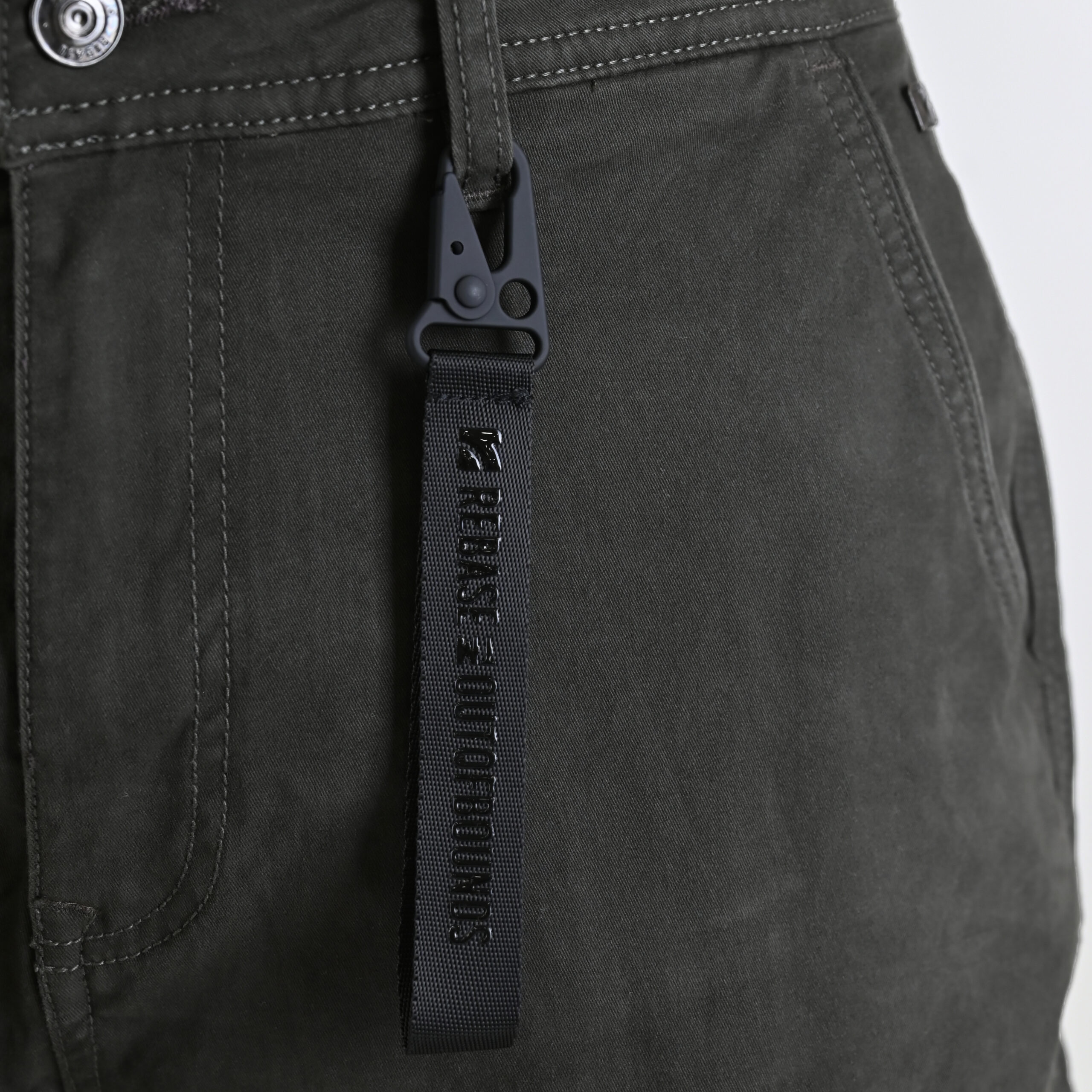 262RCCP-4110 CARGO PANTS WITH ELASTIC TAPE ON HEM DK KHAKI - Image 5