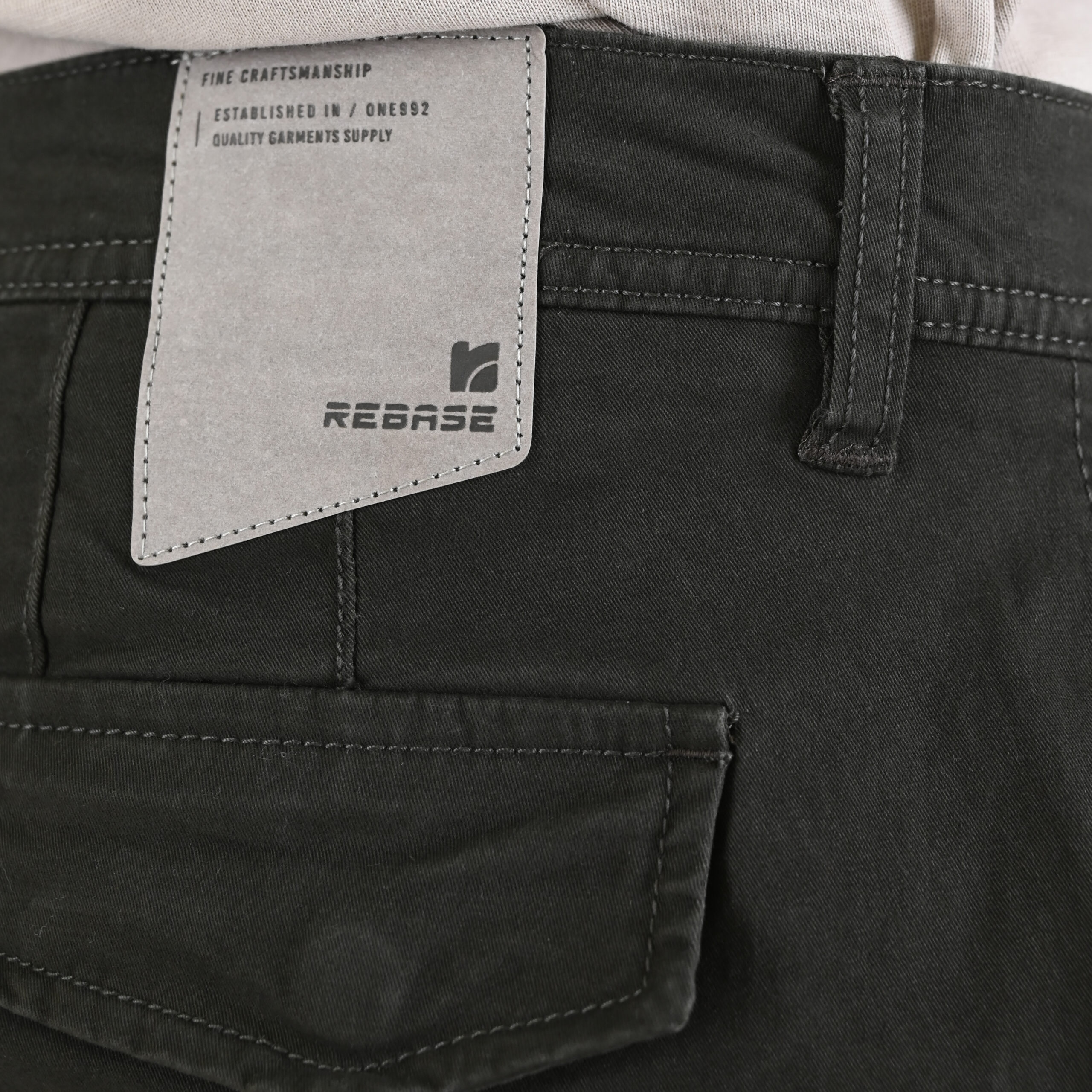 262RCCP-4110 CARGO PANTS WITH ELASTIC TAPE ON HEM DK KHAKI - Image 8
