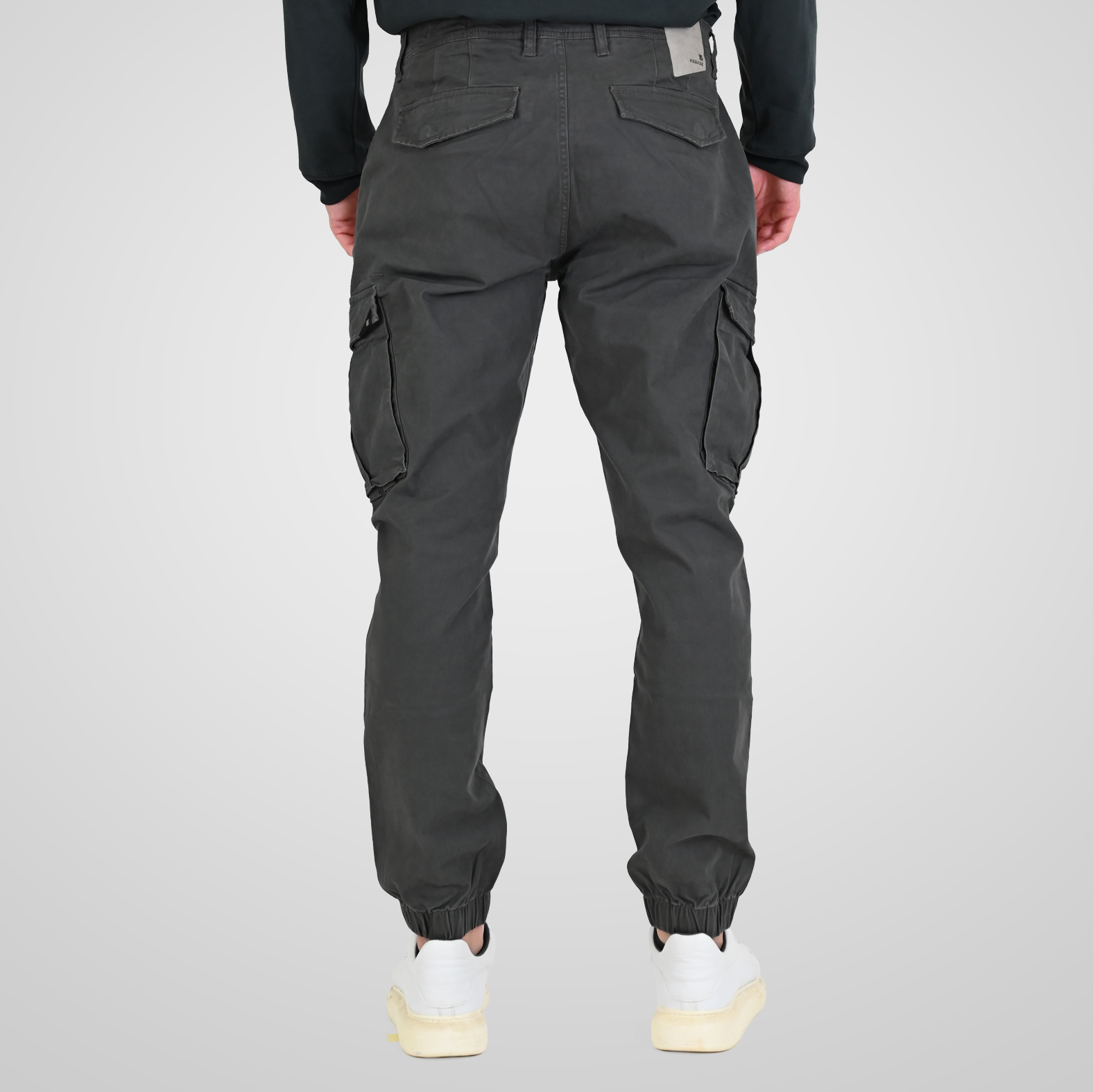 262RCCP-4110 CARGO PANTS WITH ELASTIC TAPE ON HEM SMOKE GREY - Image 4