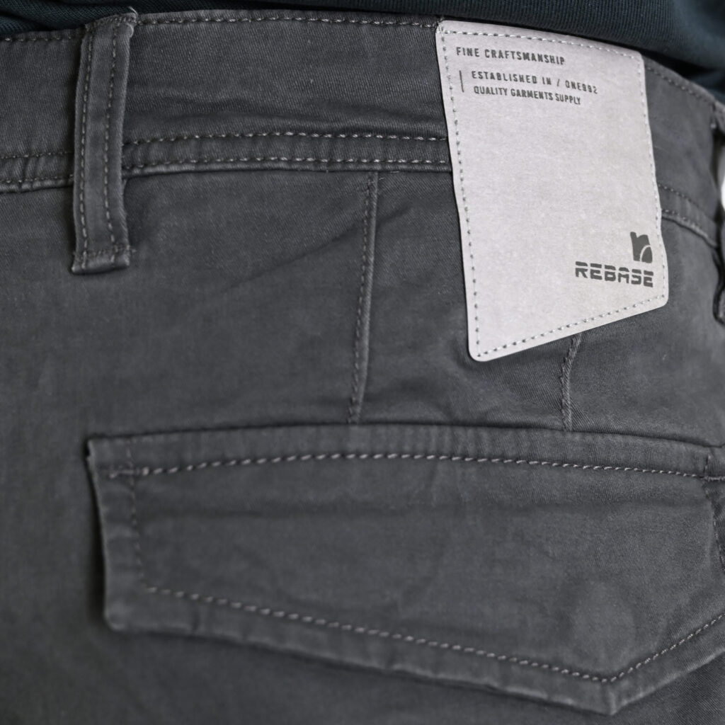 262RCCP-4110 CARGO PANTS WITH ELASTIC TAPE ON HEM SMOKE GREY