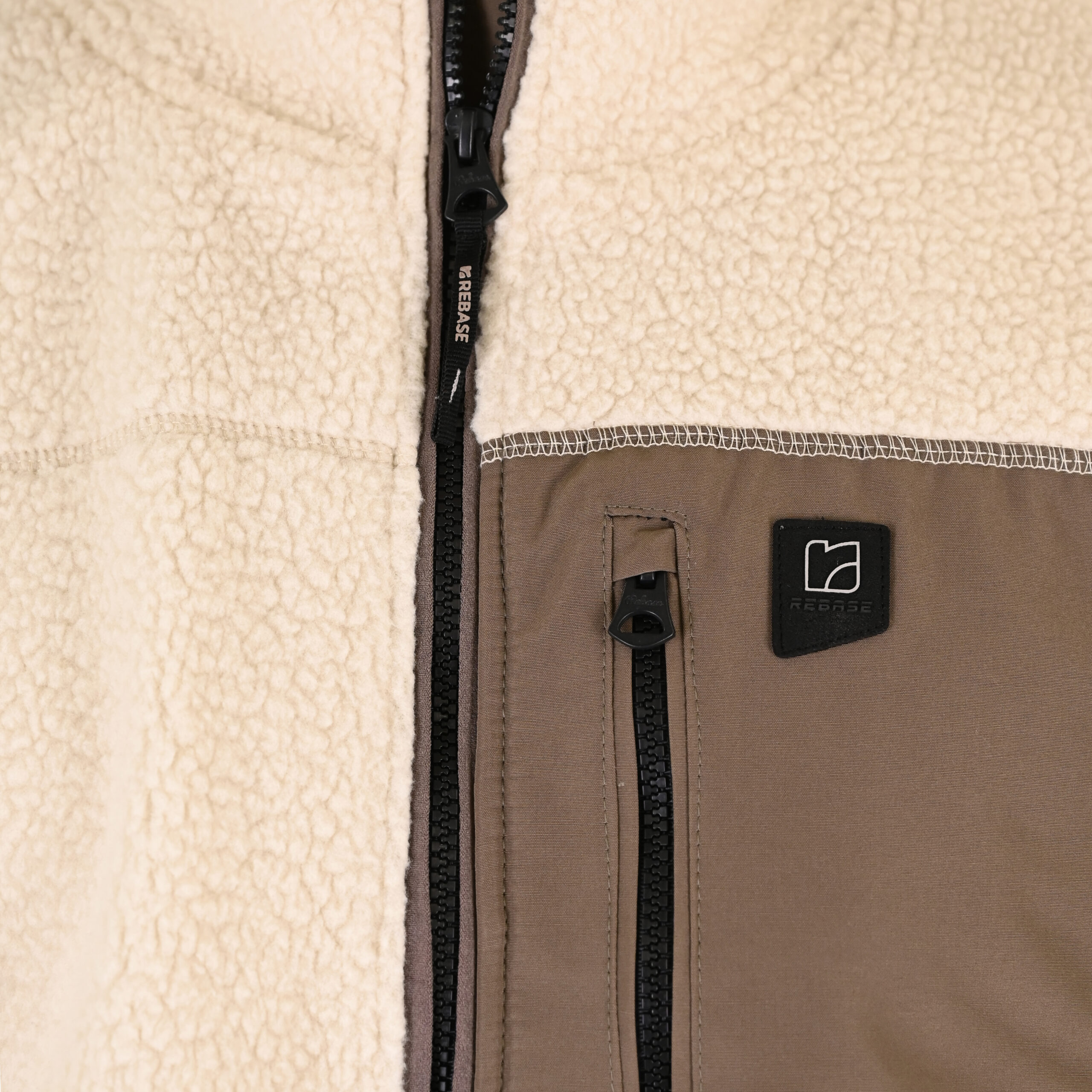 262RFT-7080 SHERPA FULL ZIP WITH PATCH CHEST POCKET OFF WHITE - Image 5