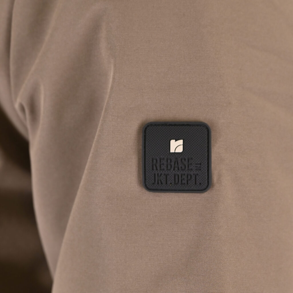 262RJK-2094 JACKETS MUD