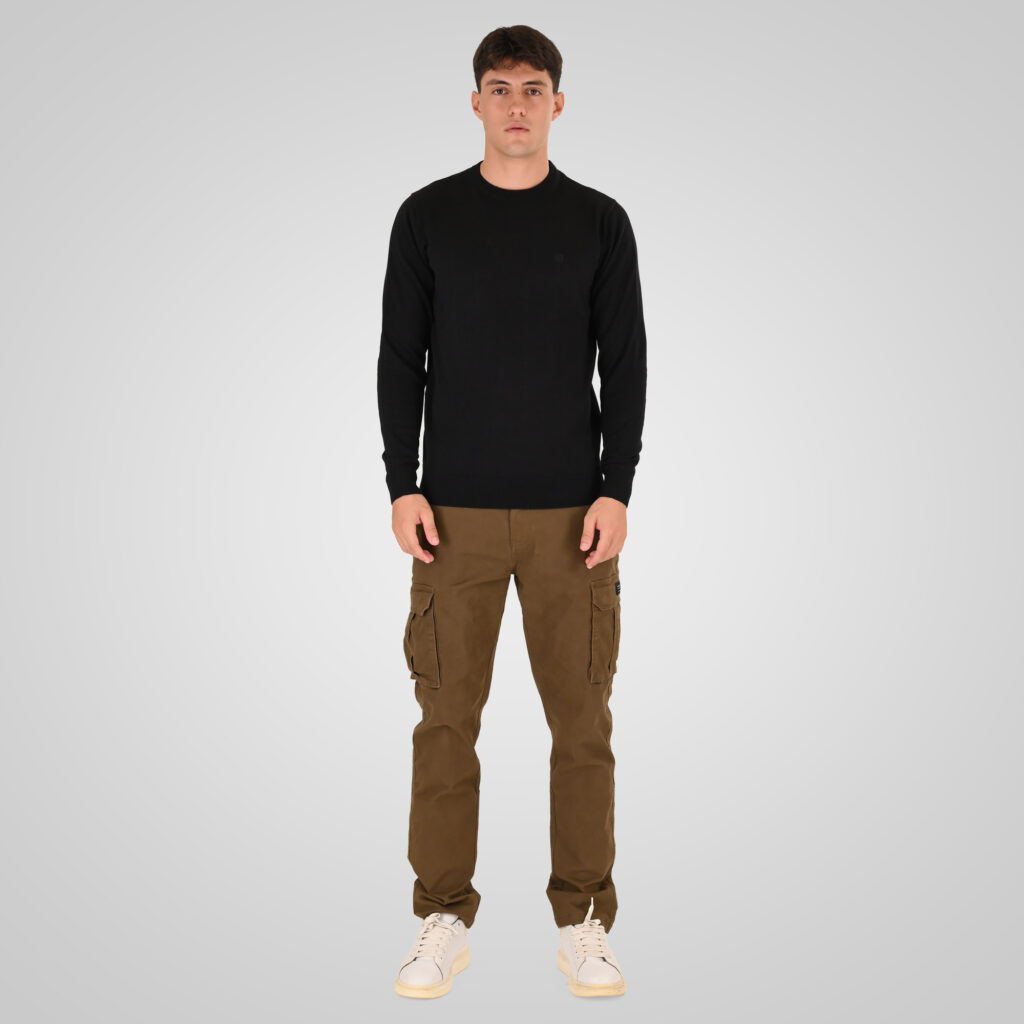 262RKNIT-8050 KNITS CREWNECK WITH DENSE EMBROIDERY BLACK