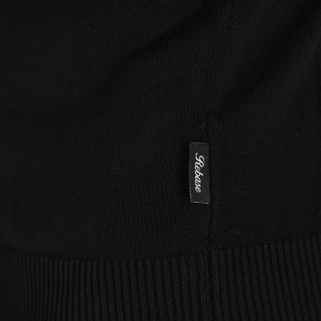 262RKNIT-8051 KNITS ROLL NECK BLACK