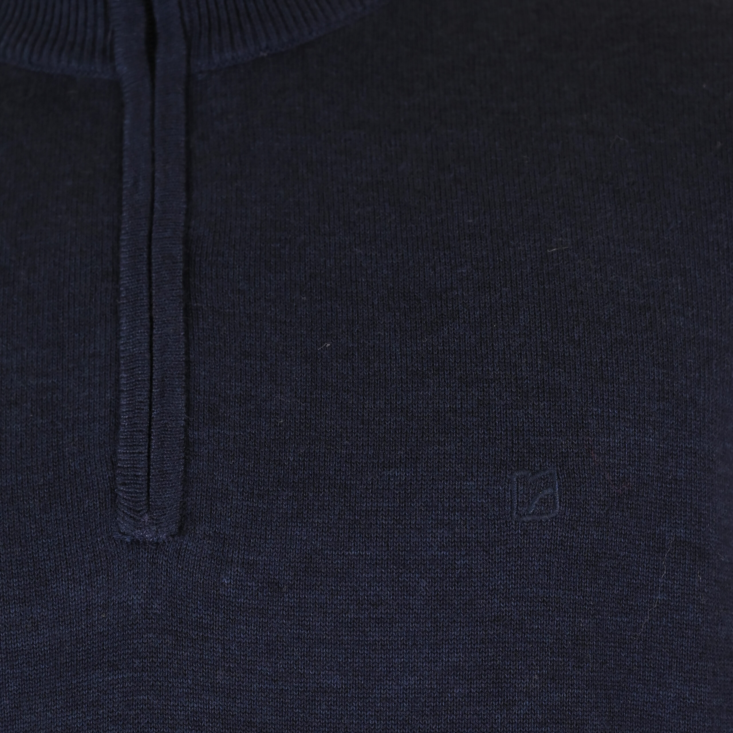 262RKNIT-8052 KNITS HALF-ZIP WITH DENSE EMBROIDERY NAVY MELANGE - Image 5