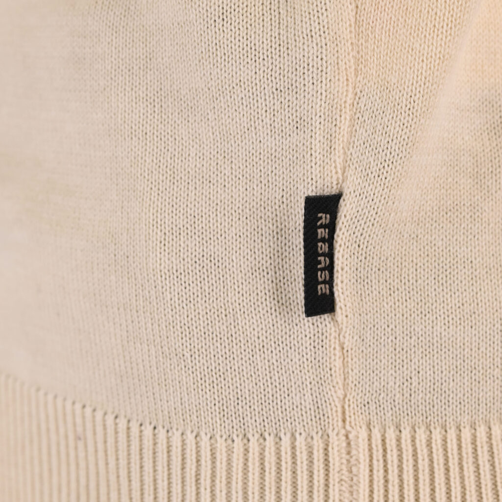 262RKNIT-8052 KNITS HALF-ZIP WITH DENSE EMBROIDERY OFF WHITE MELANGE