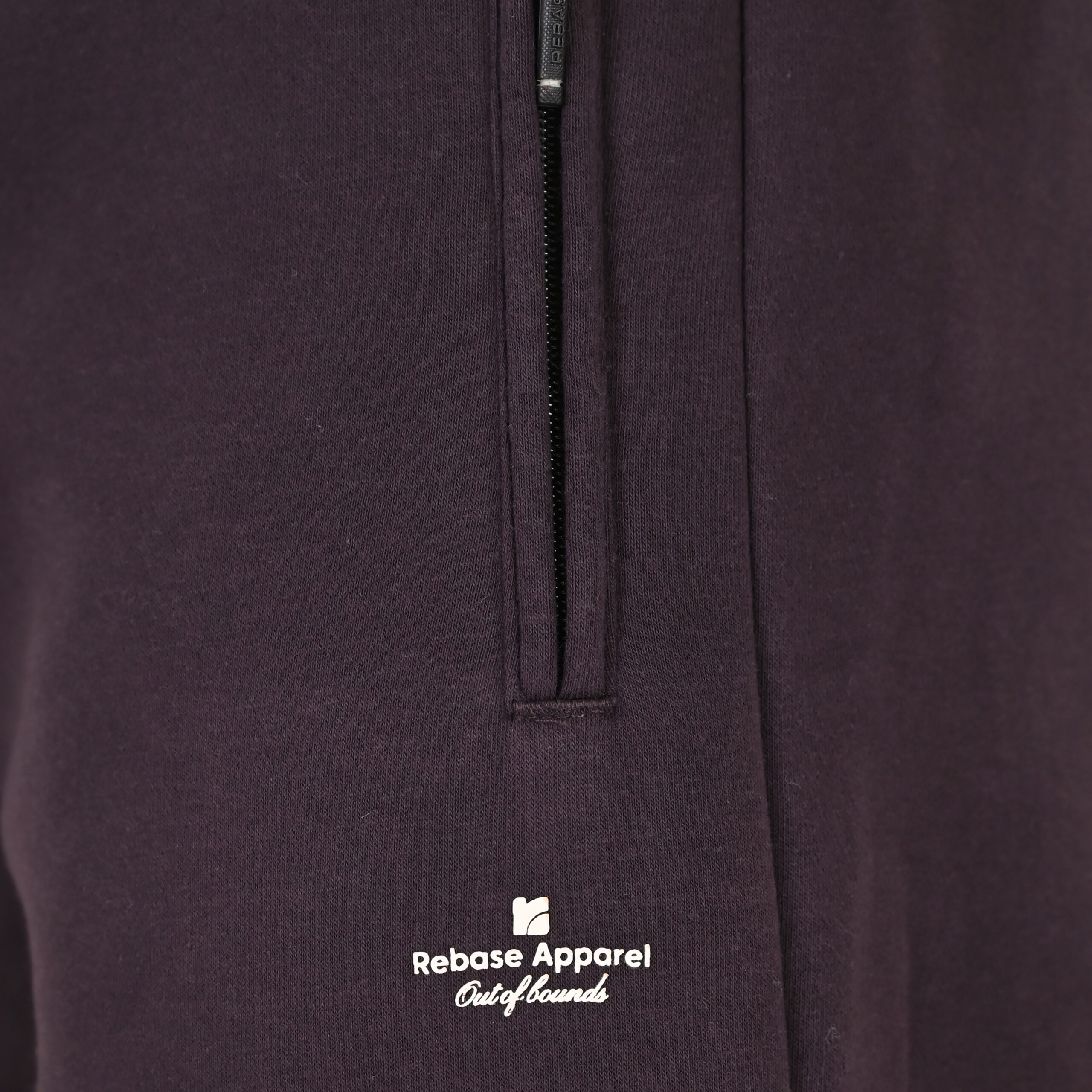 262RPAN-6046 JOGGER PANTS WITH ELASTIC WAISTBAND. HEM. HIGH DENSITY PRINT AND ZIPPERED POCKETS (BRUSHED FLEECE) AUBERGINE - Image 6