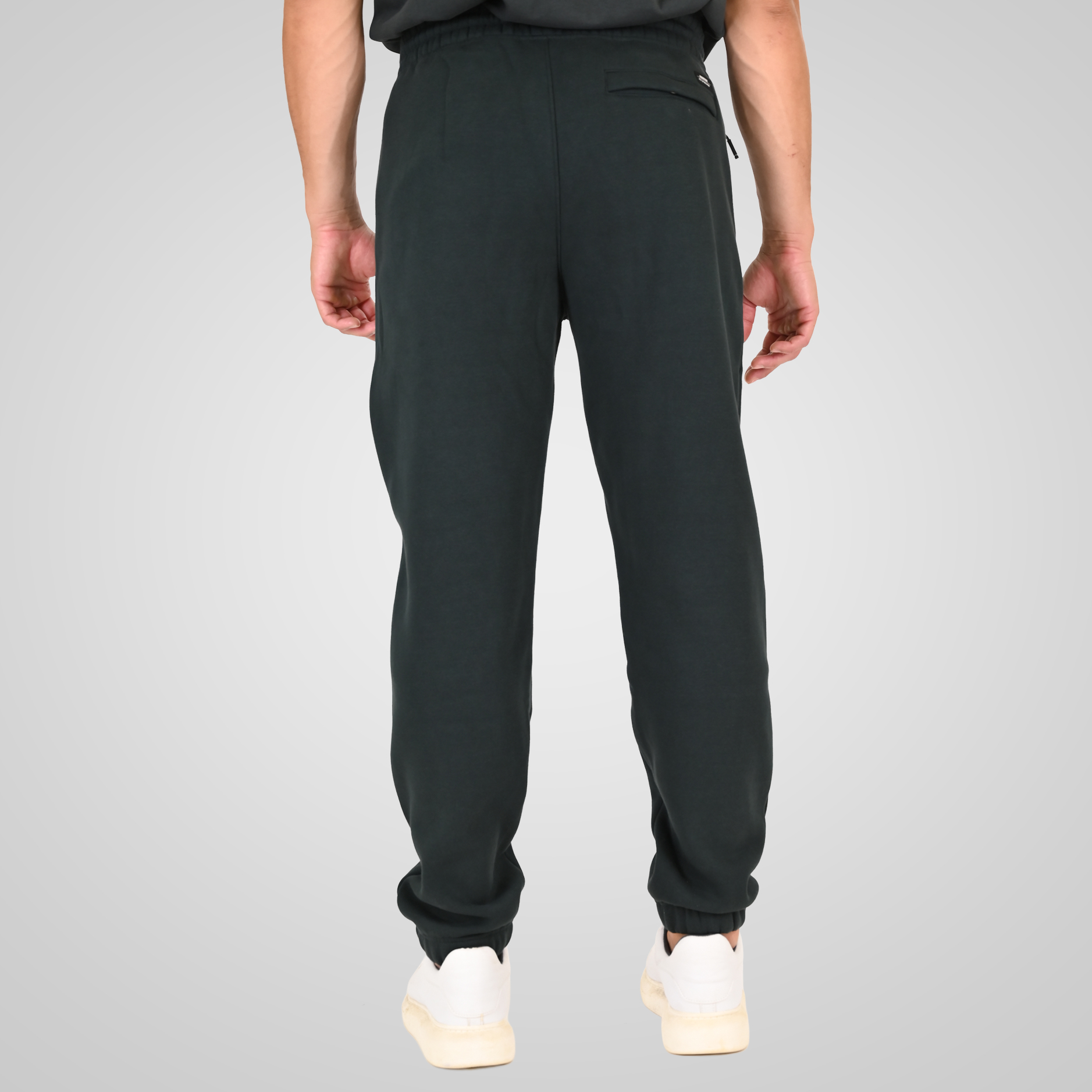 262RPAN-6046 JOGGER PANTS WITH ELASTIC WAISTBAND. HEM. HIGH DENSITY PRINT AND ZIPPERED POCKETS (BRUSHED FLEECE) FOREST GREEN - Image 4