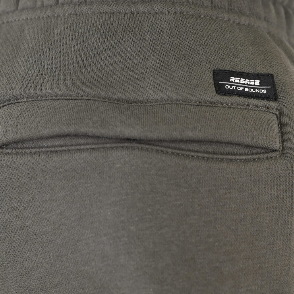 262RPAN-6046 JOGGER PANTS WITH ELASTIC WAISTBAND. HEM. HIGH DENSITY PRINT AND ZIPPERED POCKETS (BRUSHED FLEECE) KHAKI