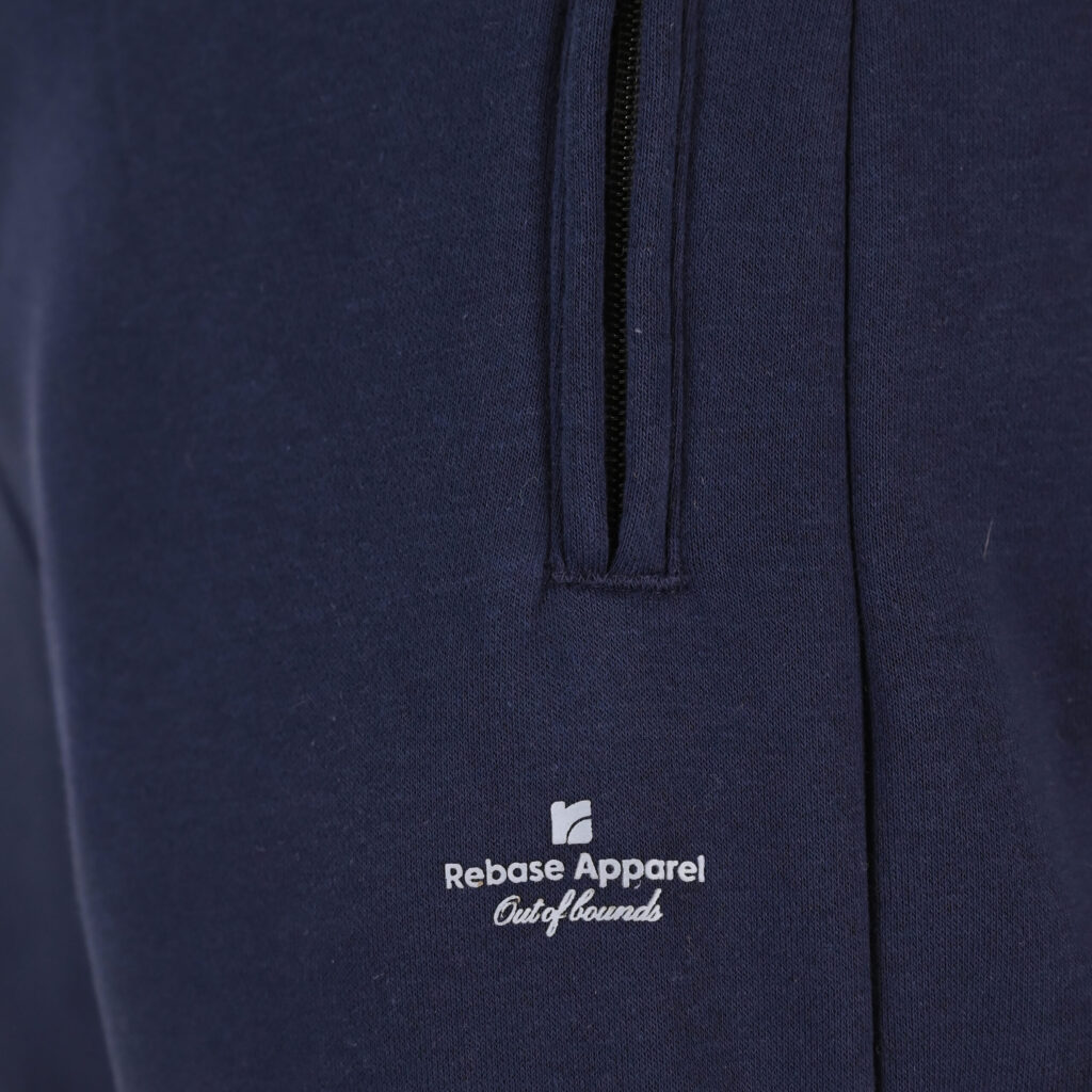 262RPAN-6046 JOGGER PANTS WITH ELASTIC WAISTBAND. HEM. HIGH DENSITY PRINT AND ZIPPERED POCKETS (BRUSHED FLEECE) NAVY