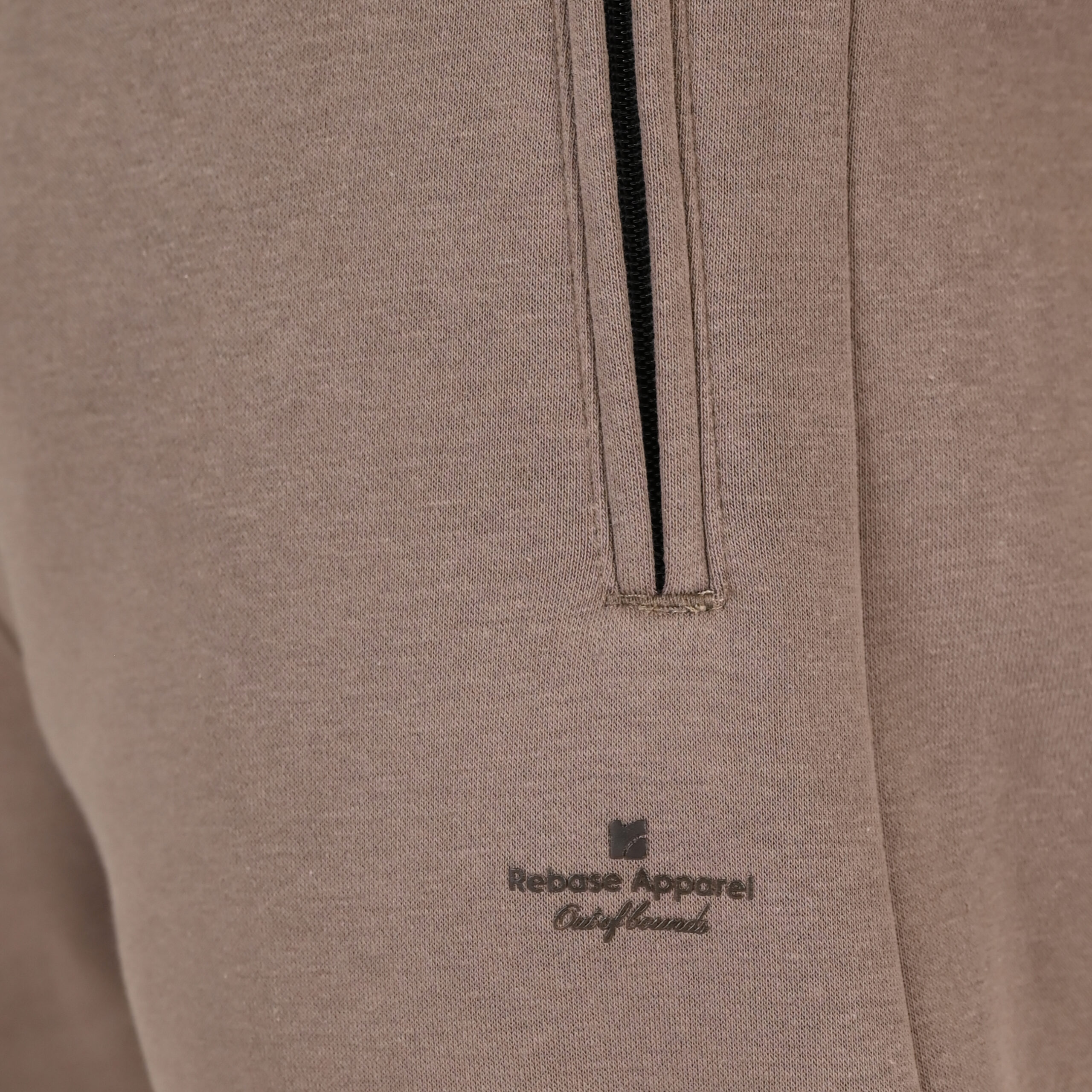 262RPAN-6046 JOGGER PANTS WITH ELASTIC WAISTBAND. HEM. HIGH DENSITY PRINT AND ZIPPERED POCKETS (BRUSHED FLEECE) TAUPE - Image 4