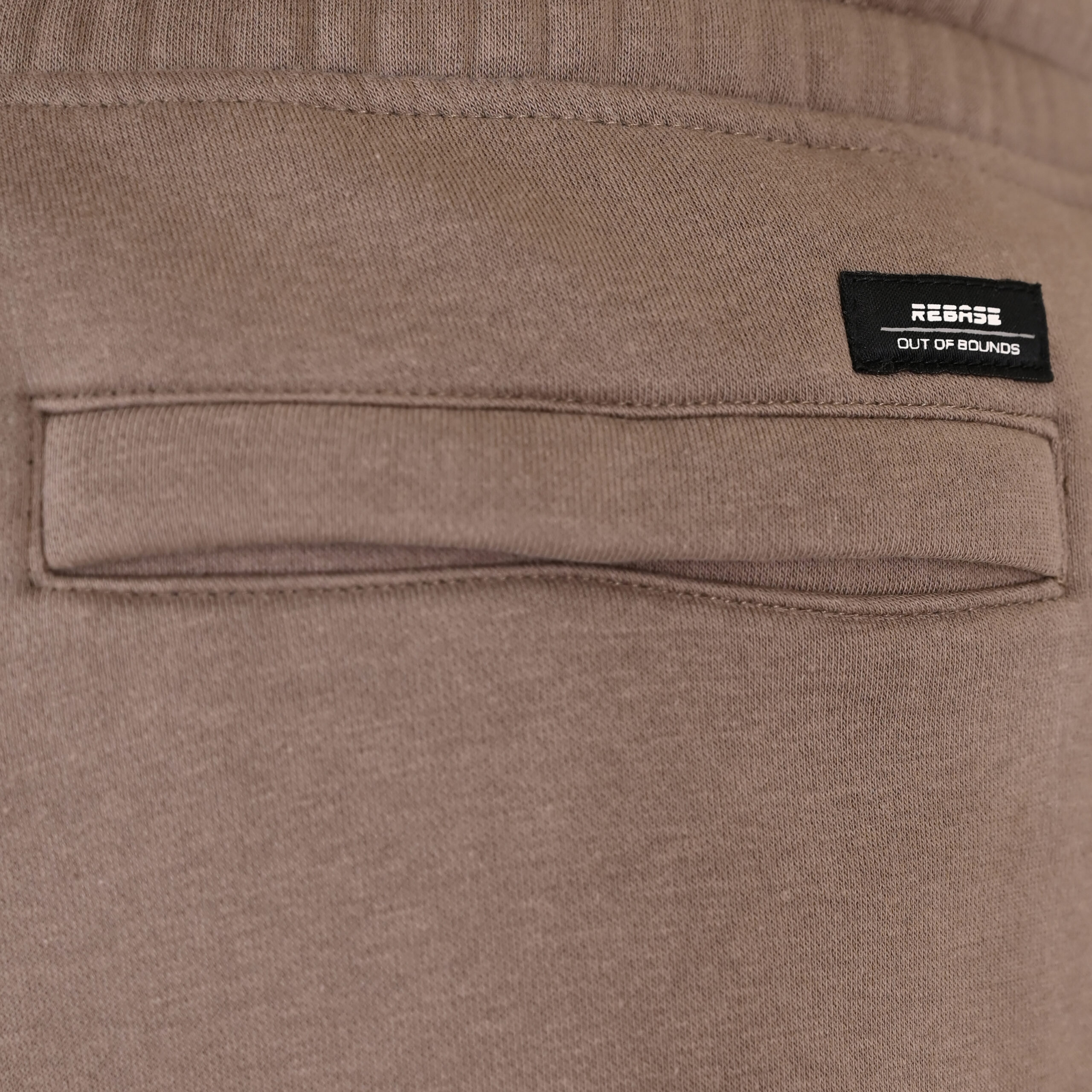 262RPAN-6046 JOGGER PANTS WITH ELASTIC WAISTBAND. HEM. HIGH DENSITY PRINT AND ZIPPERED POCKETS (BRUSHED FLEECE) TAUPE - Image 5