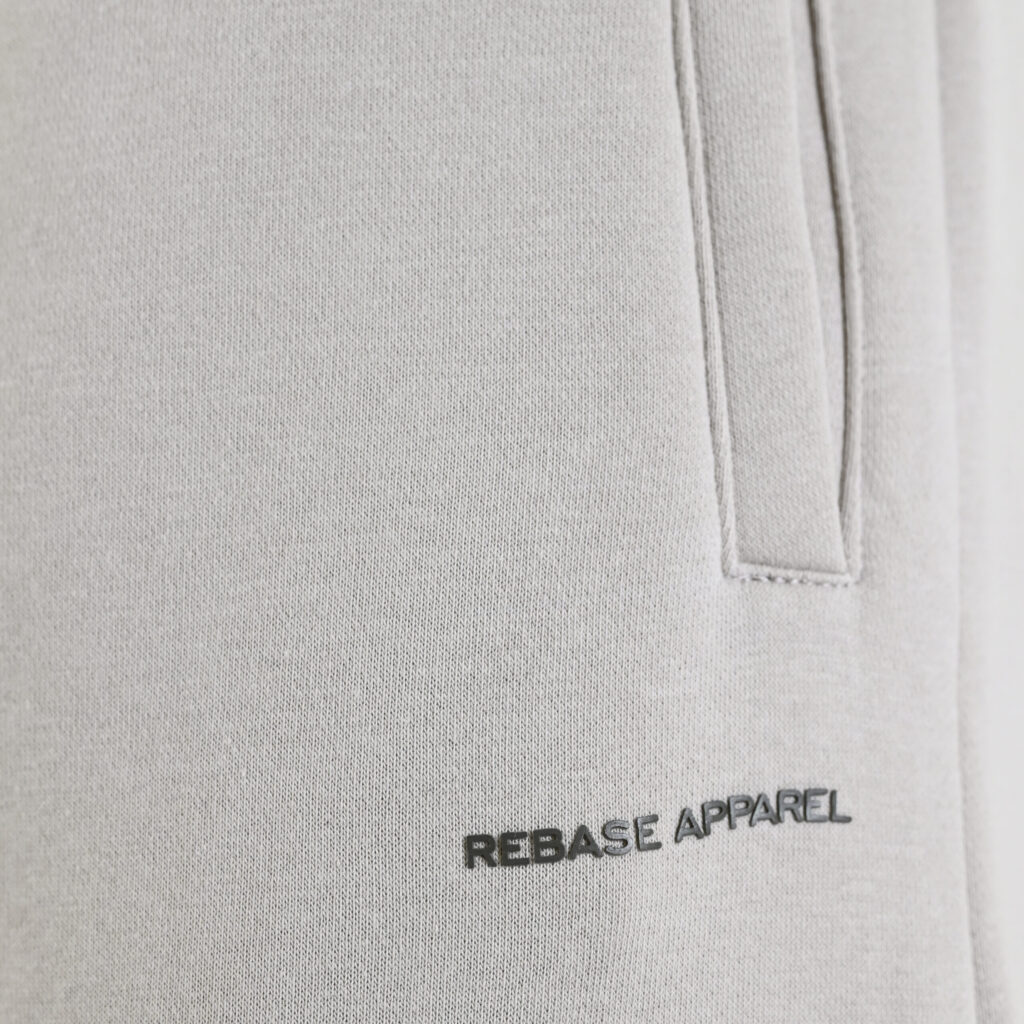 262RPAN-6048 JOGGER PANTS WITH ELASTIC WAISTBAND AND HIGH DENSITY PRINT (RELAXED FIT) (BRUSHED FLEECE) ICE