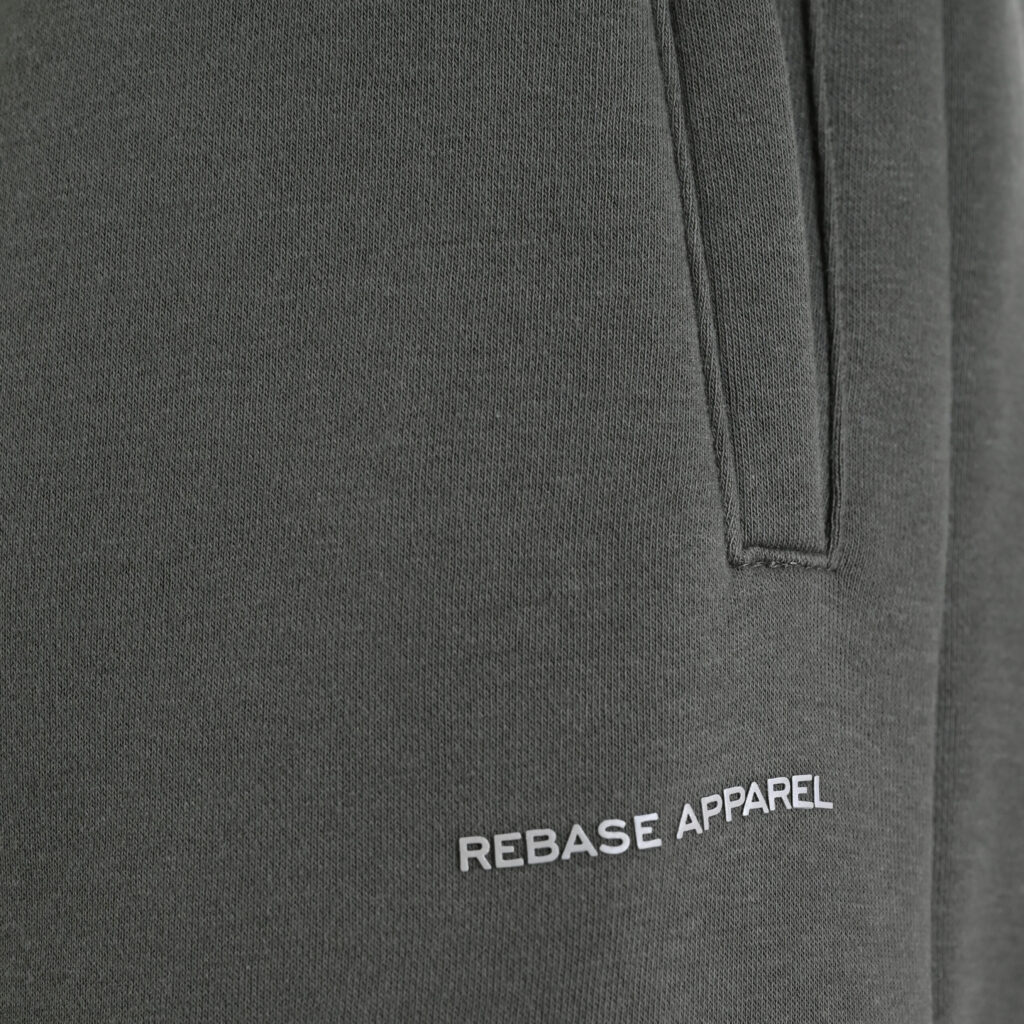 262RPAN-6048 JOGGER PANTS WITH ELASTIC WAISTBAND AND HIGH DENSITY PRINT (RELAXED FIT) (BRUSHED FLEECE) KHAKI