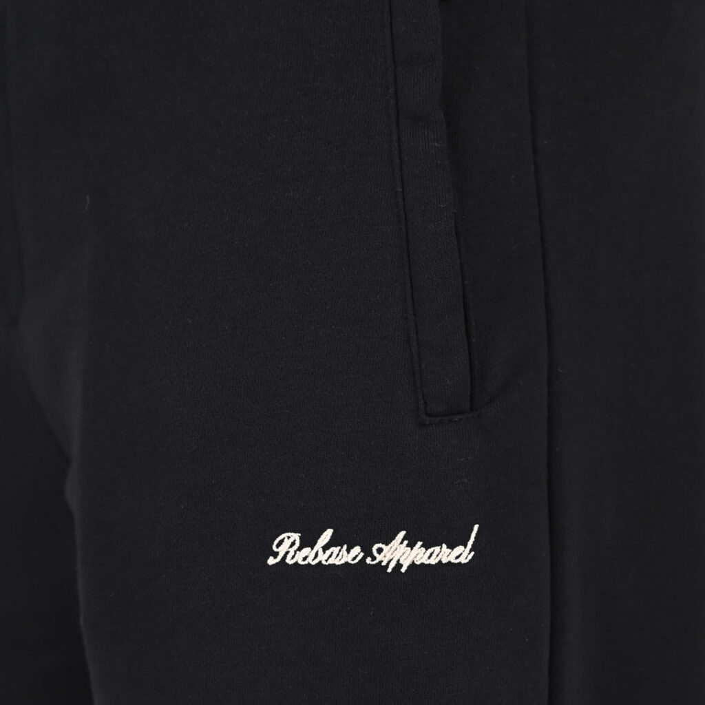 262RPAN-6049 JOGGER PANTS WITH ELASTIC WAISTBAND. HEM AND DENSE EMBROIDERY (TERRY FLEECE) BLACK