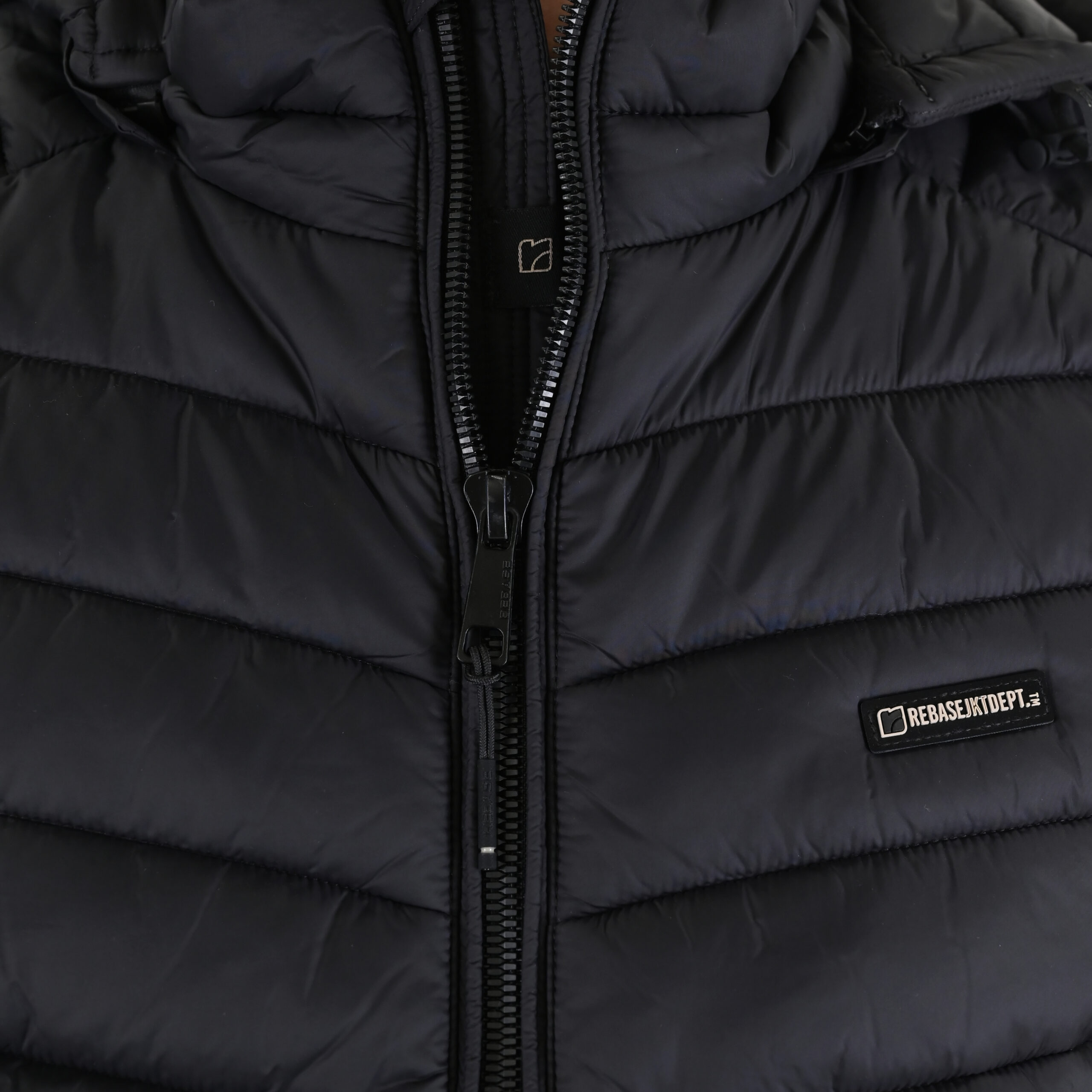 262RSJK-2085 JACKETS SLEEVELESS BLACK - Image 5