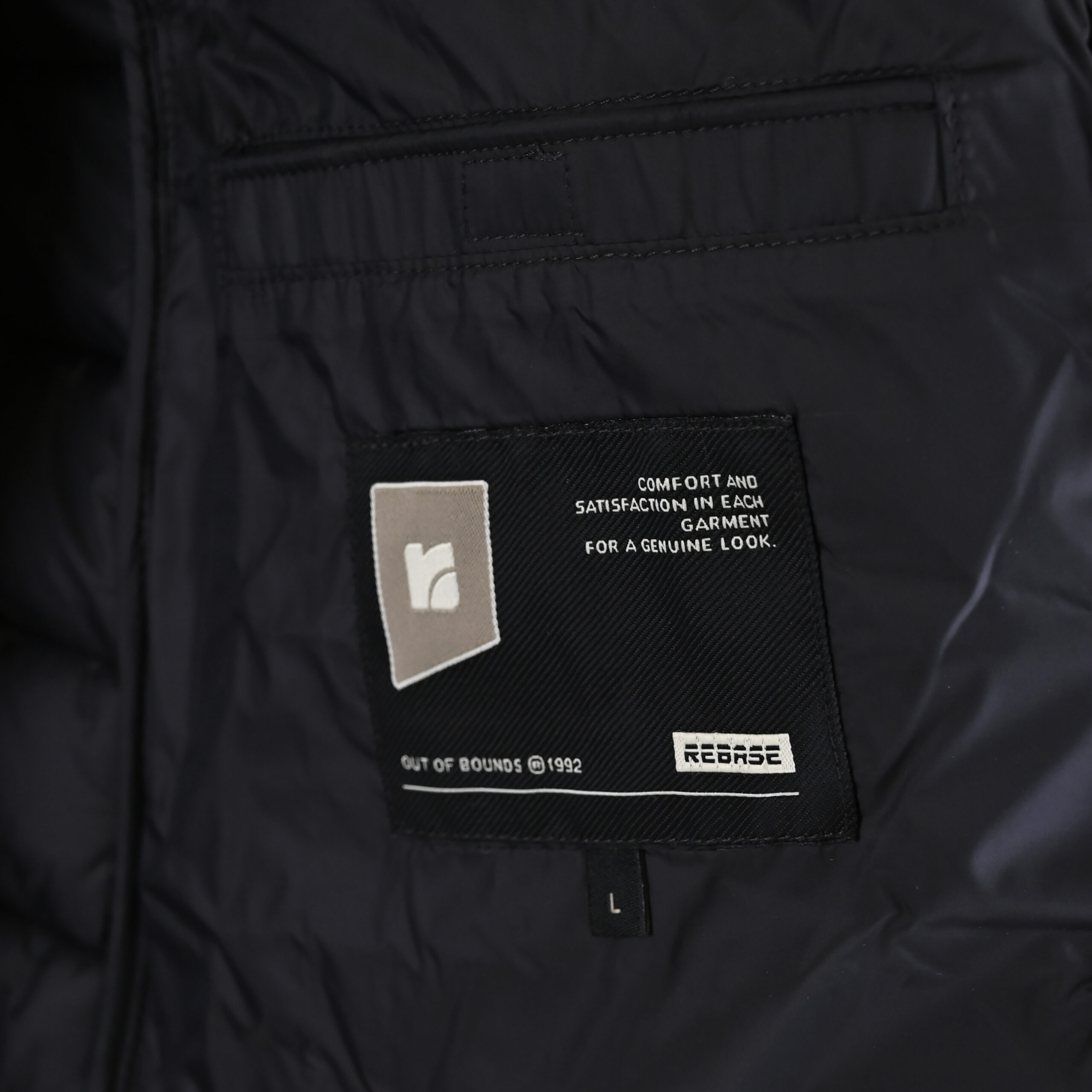 262RSJK-2085 JACKETS SLEEVELESS BLACK - Image 6