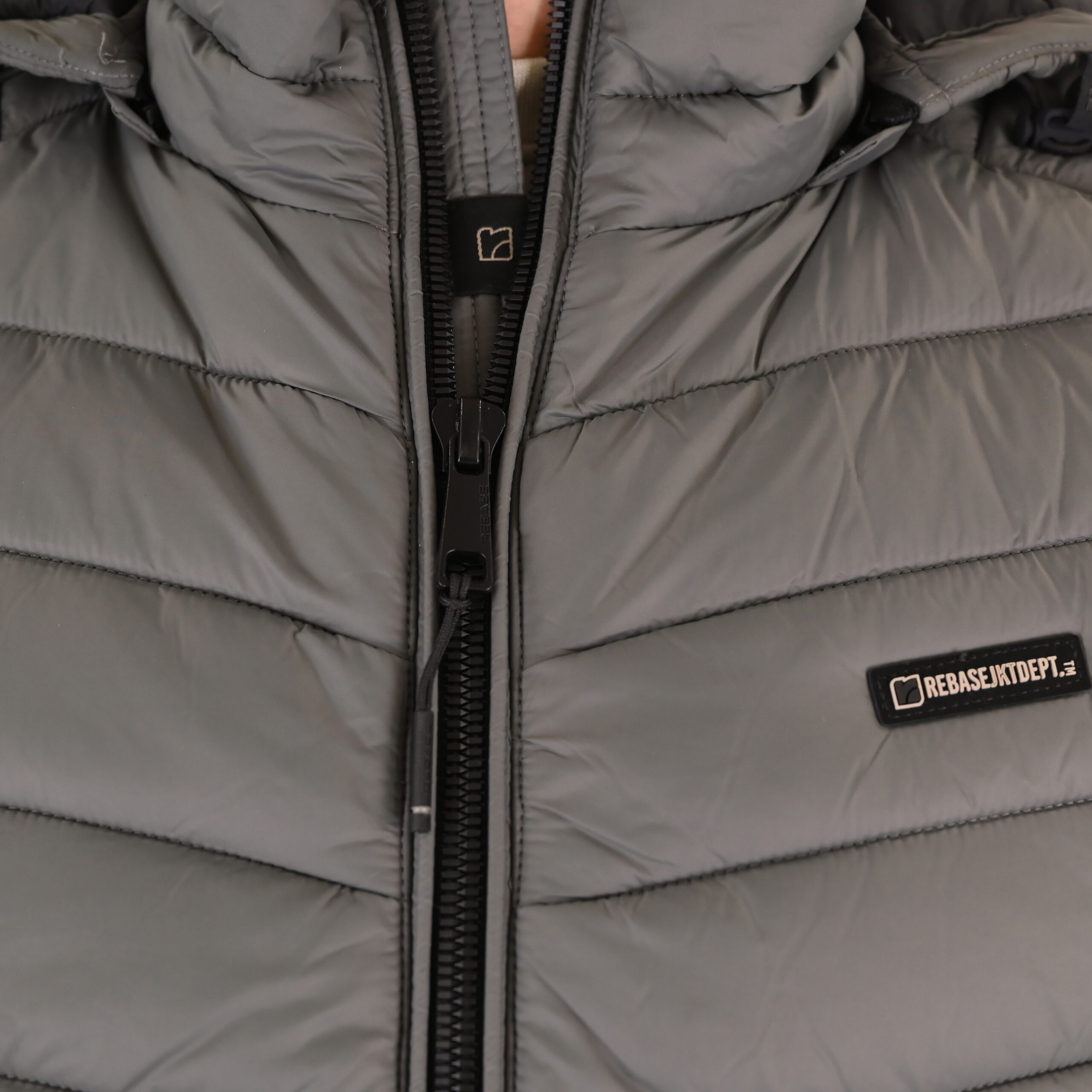 262RSJK-2085 JACKETS SLEEVELESS SMOKE GREY - Image 6