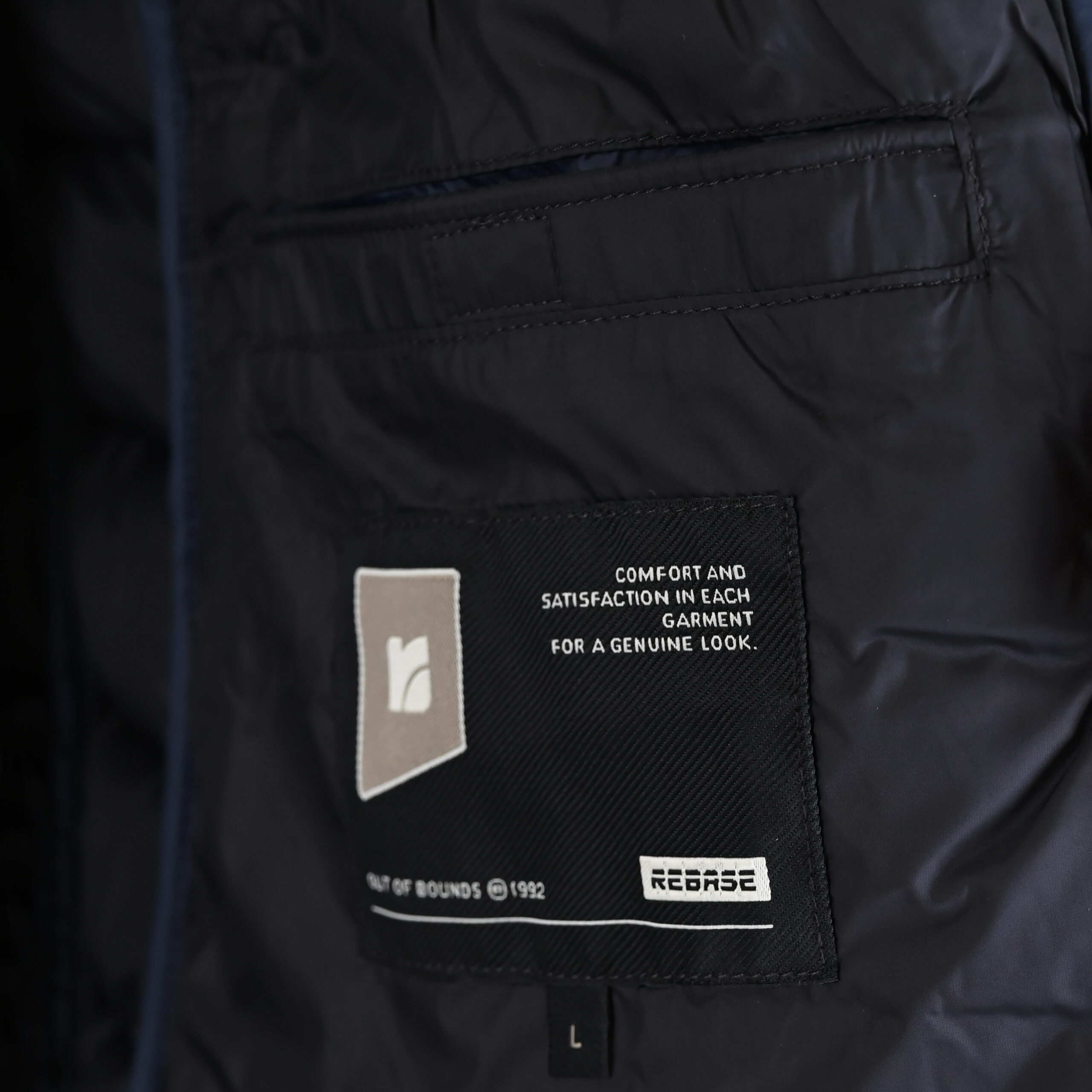262RSJK-2085 JACKETS SLEEVELESS SPACE BLUE - Image 8