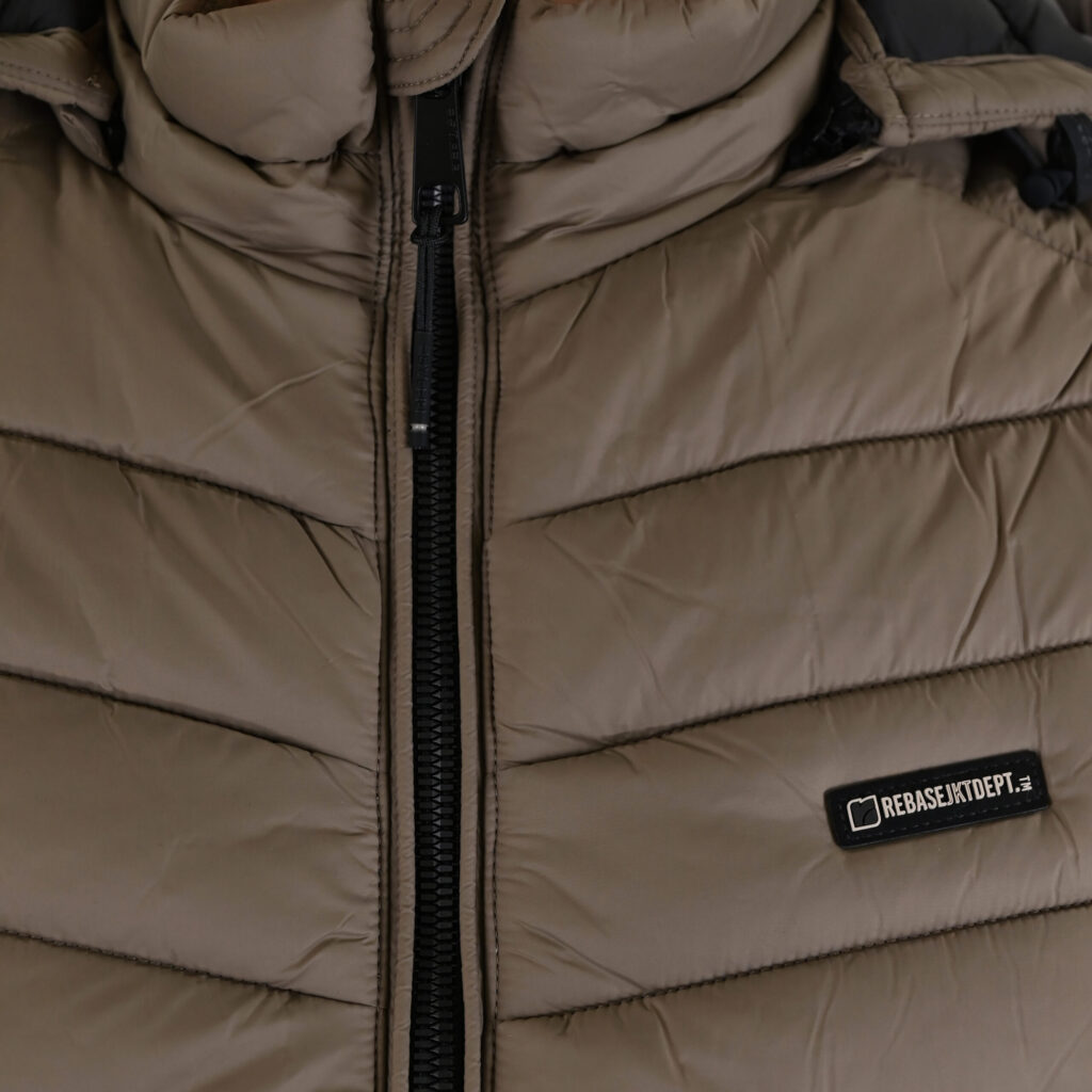 262RSJK-2085 JACKETS SLEEVELESS TAUPE