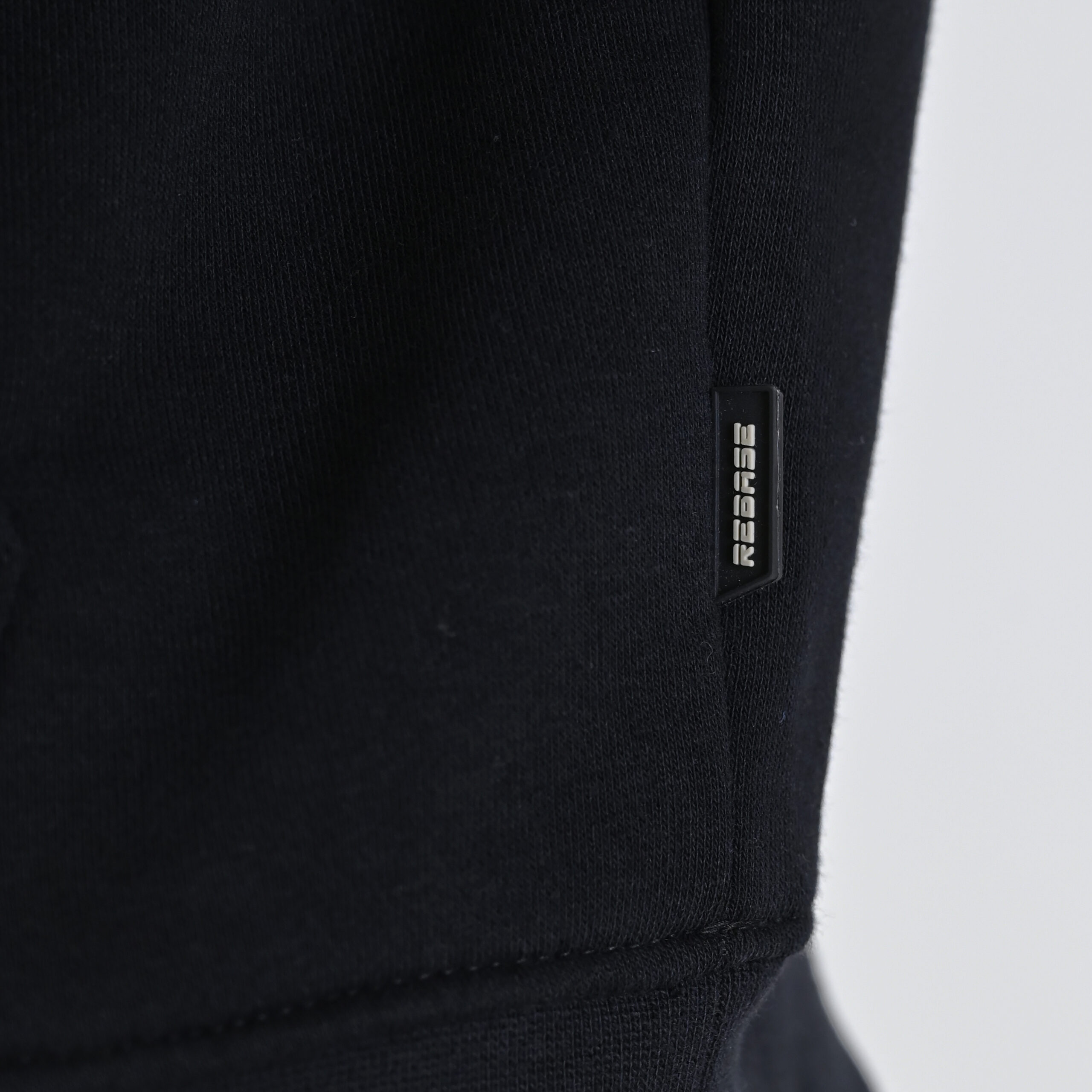 262RTOP-1101 HOODIE WITH PUFF PRINT (BRUSHED FLEECE) BLACK - Image 6