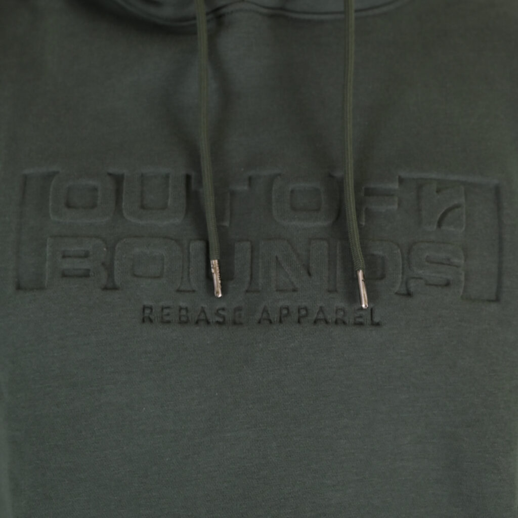 262RTOP-1103 HOODIE WITH PRESSED-EMBOSSED PRINT (BRUSHED FLEECE) MOSS GREEN