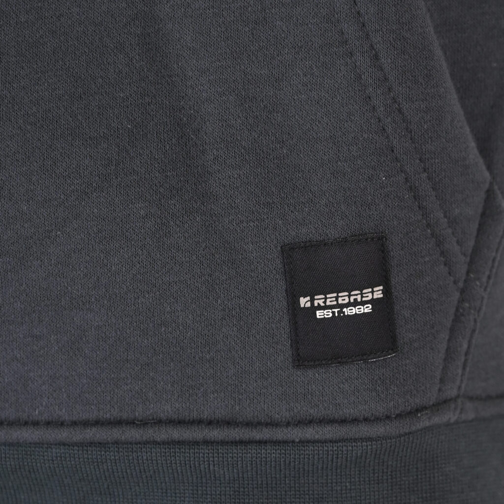 262RTOP-1106 HOODIE WITH MOTIF (BRUSHED FLEECE) ANTHRACITE