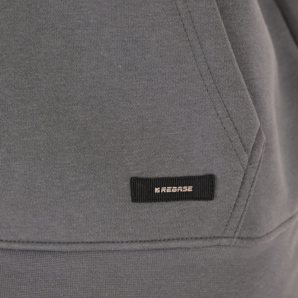 262RTOP-1107 HOODIE WITH SINGLE PRESSED PRINT (RELAXED FIT) (BRUSHED FLEECE) CLOUDY GREY