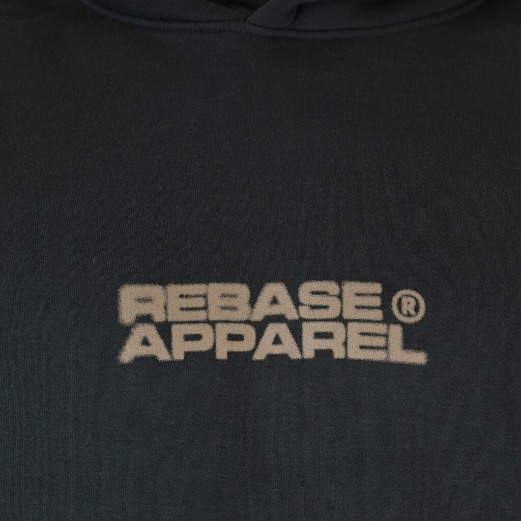 262RTOP-1107 HOODIE WITH SINGLE PRESSED PRINT (RELAXED FIT) (BRUSHED FLEECE) FOREST GREEN