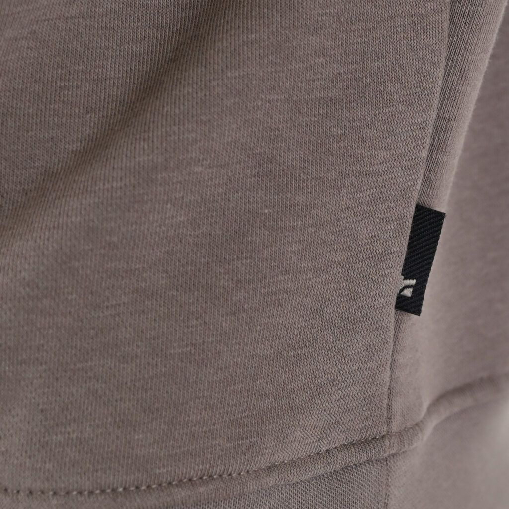 262RTOP-1115 CREWNECK TOP WITH 3D EMBROIDERY AND DENSE EMBROIDERY (BRUSHED FLEECE) TAUPE