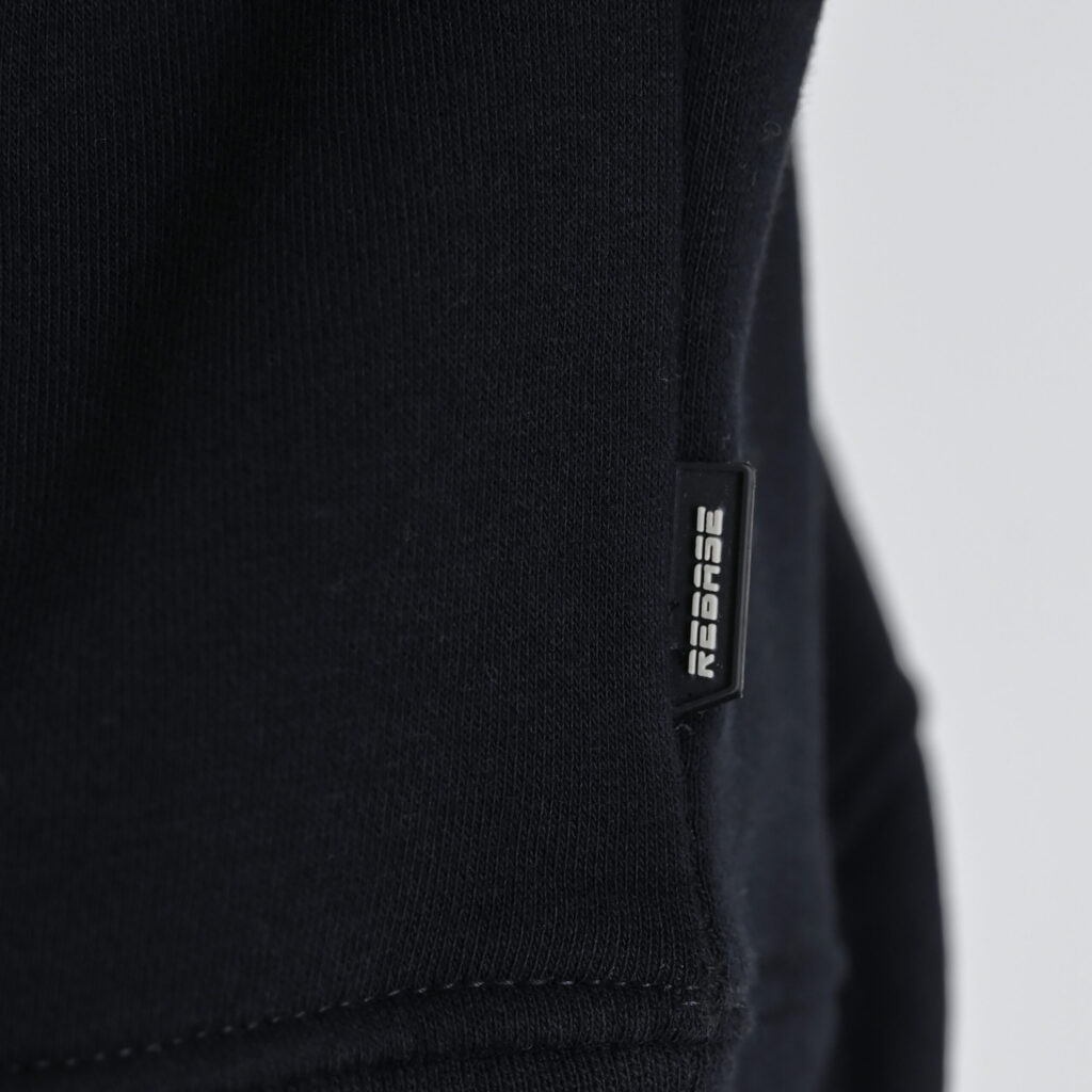 262RTOP-1117 CREWNECK TOP WITH EMBOSSED PRINT (BRUSHED FLEECE) BLACK