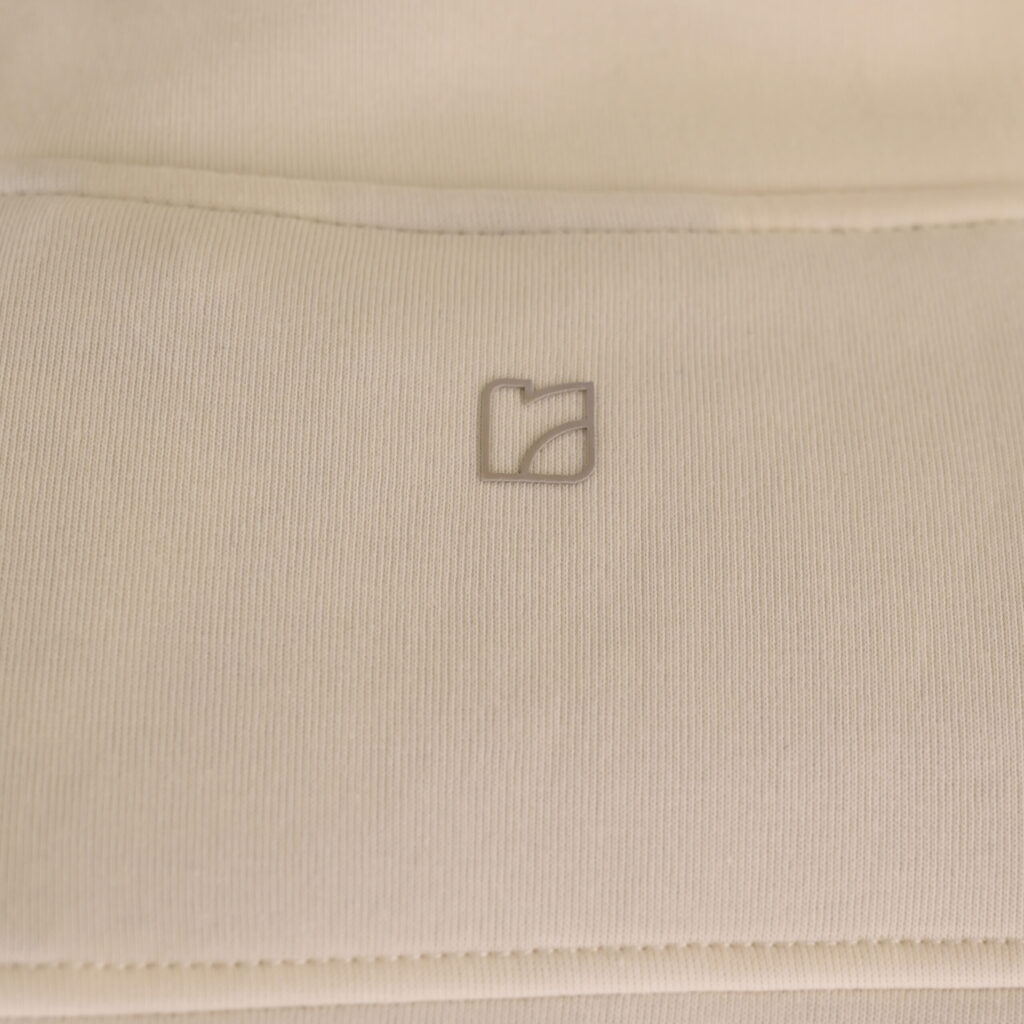 262RTOP-1123 FULL-ZIP WITH STAND-UP COLLAR AND ZIPPER POCKETS (INTERLOCK) POLAR WHITE