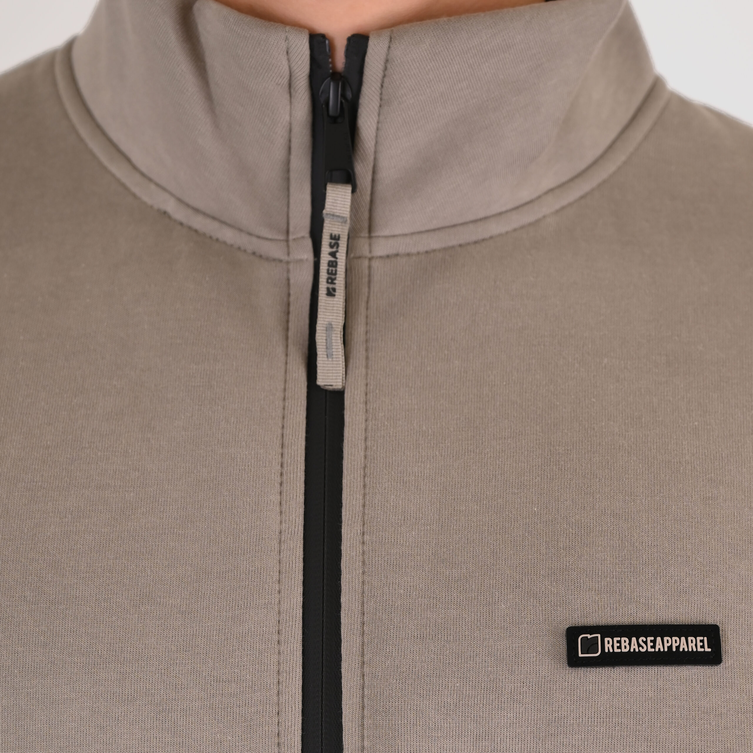 262RTOP-1123 FULL-ZIP WITH STAND-UP COLLAR AND ZIPPER POCKETS (INTERLOCK) SMOKE BEIGE - Image 5