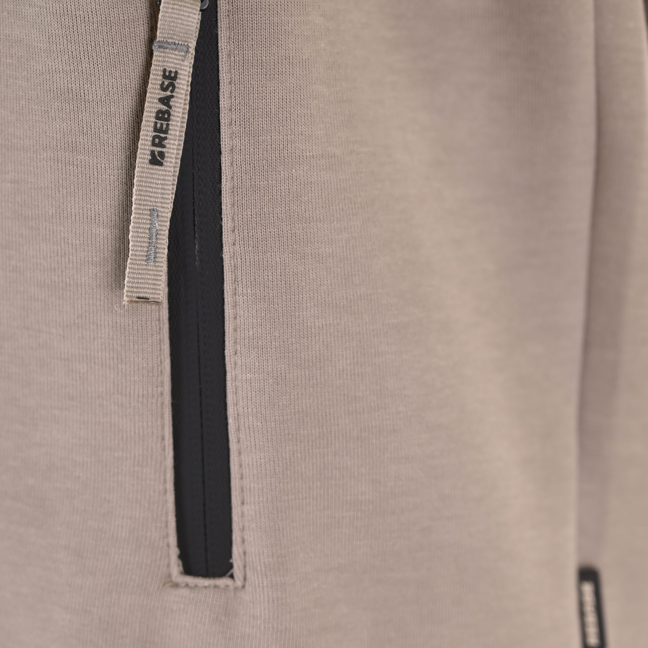 262RTOP-1123 FULL-ZIP WITH STAND-UP COLLAR AND ZIPPER POCKETS (INTERLOCK) SMOKE BEIGE - Image 6