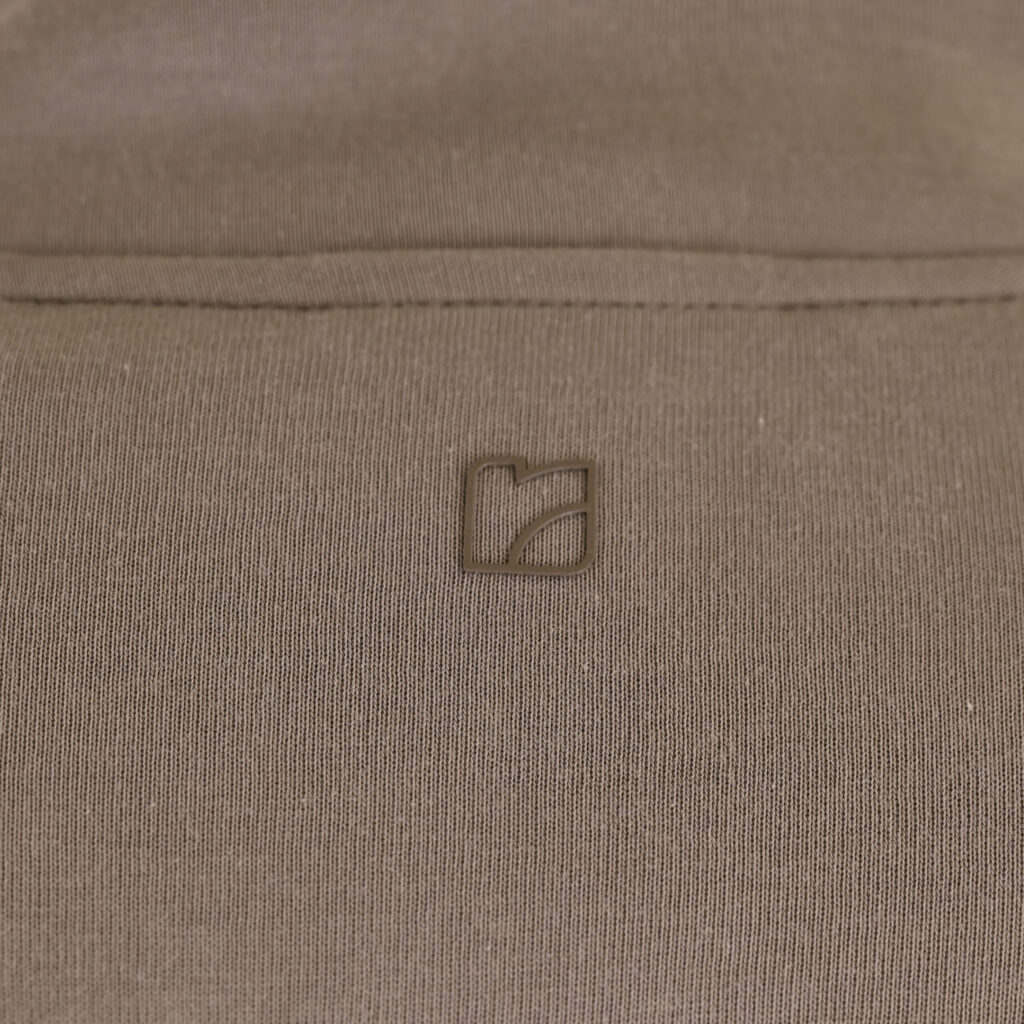 262RTOP-1123 FULL-ZIP WITH STAND-UP COLLAR AND ZIPPER POCKETS (INTERLOCK) SMOKE BEIGE