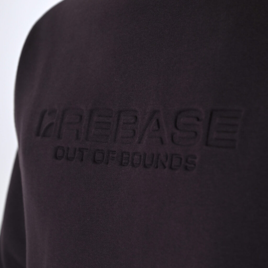 262RTOP-1173 CREWNECK TOP WITH ENGRAVED PRINT (BRUSHED FLEECE) AUBERGINE