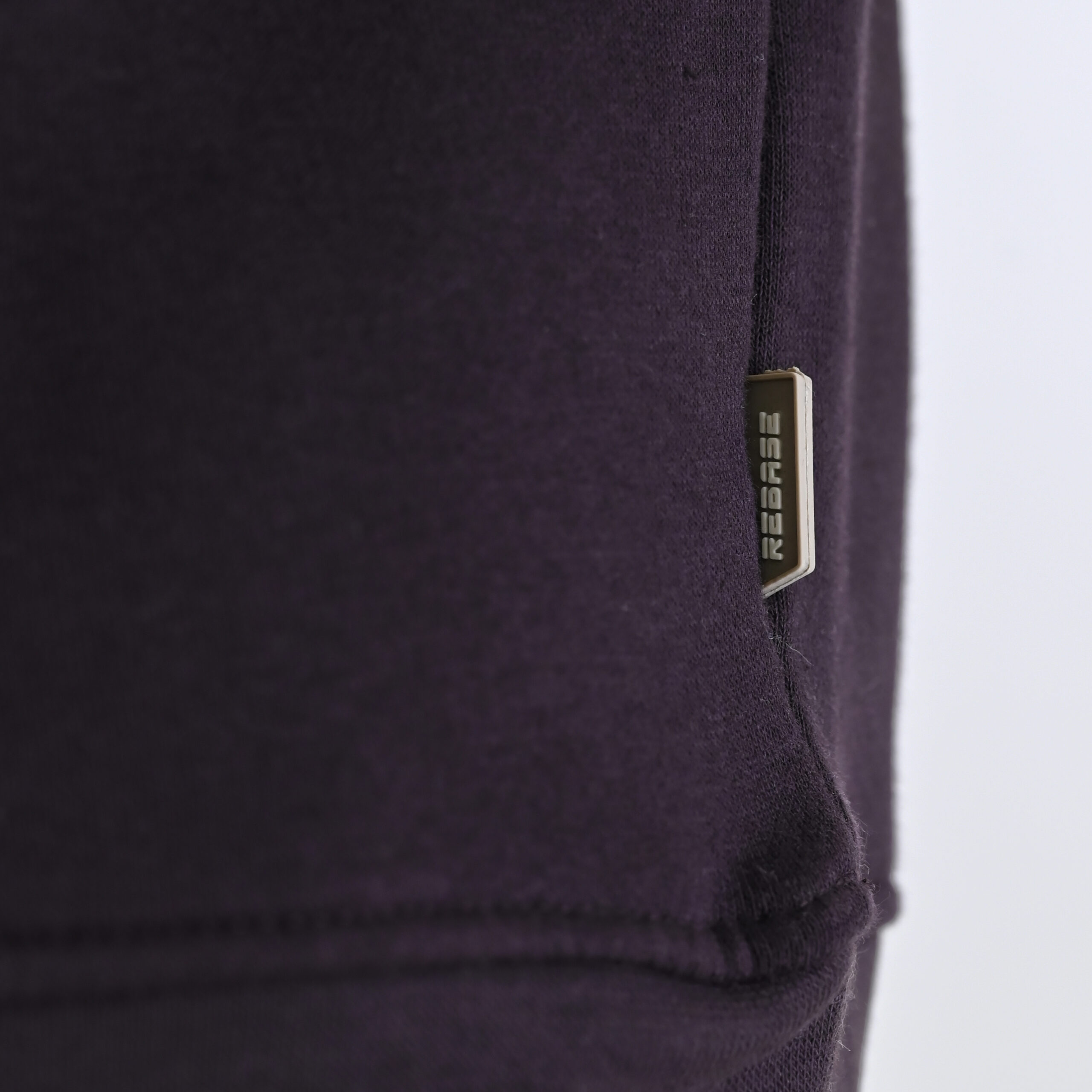 262RTOP-1173 CREWNECK TOP WITH ENGRAVED PRINT (BRUSHED FLEECE) AUBERGINE - Image 6