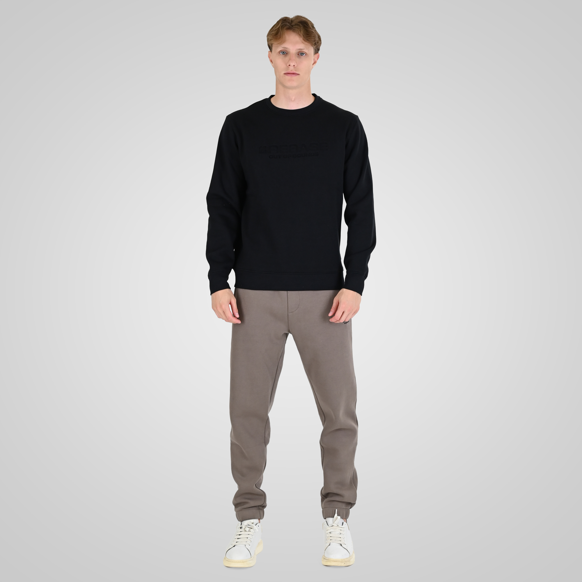 262RTOP-1173 CREWNECK TOP WITH ENGRAVED PRINT (BRUSHED FLEECE) BLACK - Image 2