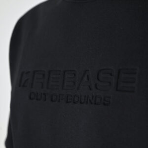262RTOP-1173 CREWNECK TOP WITH ENGRAVED PRINT (BRUSHED FLEECE) BLACK - Image 5