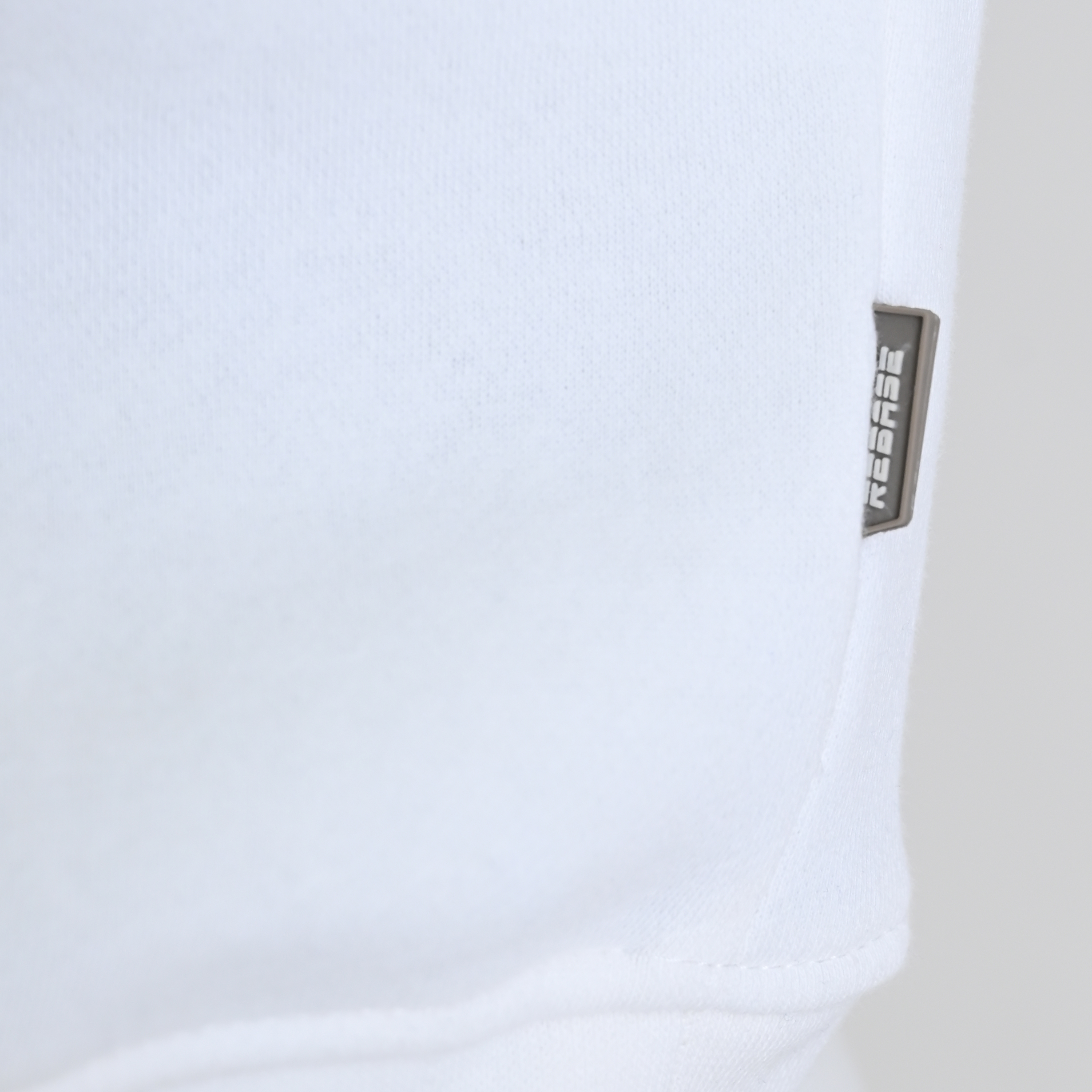 262RTOP-1173 CREWNECK TOP WITH ENGRAVED PRINT (BRUSHED FLEECE) OFF WHITE - Image 6