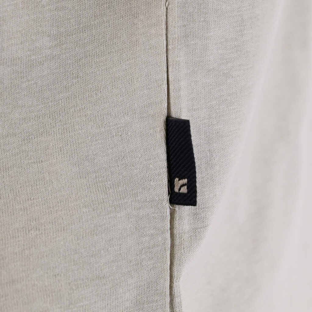 262RTS-9160 T-SHIRTS LONGSLEEVE WITH HIGH DENSITY PRINT LT ASH