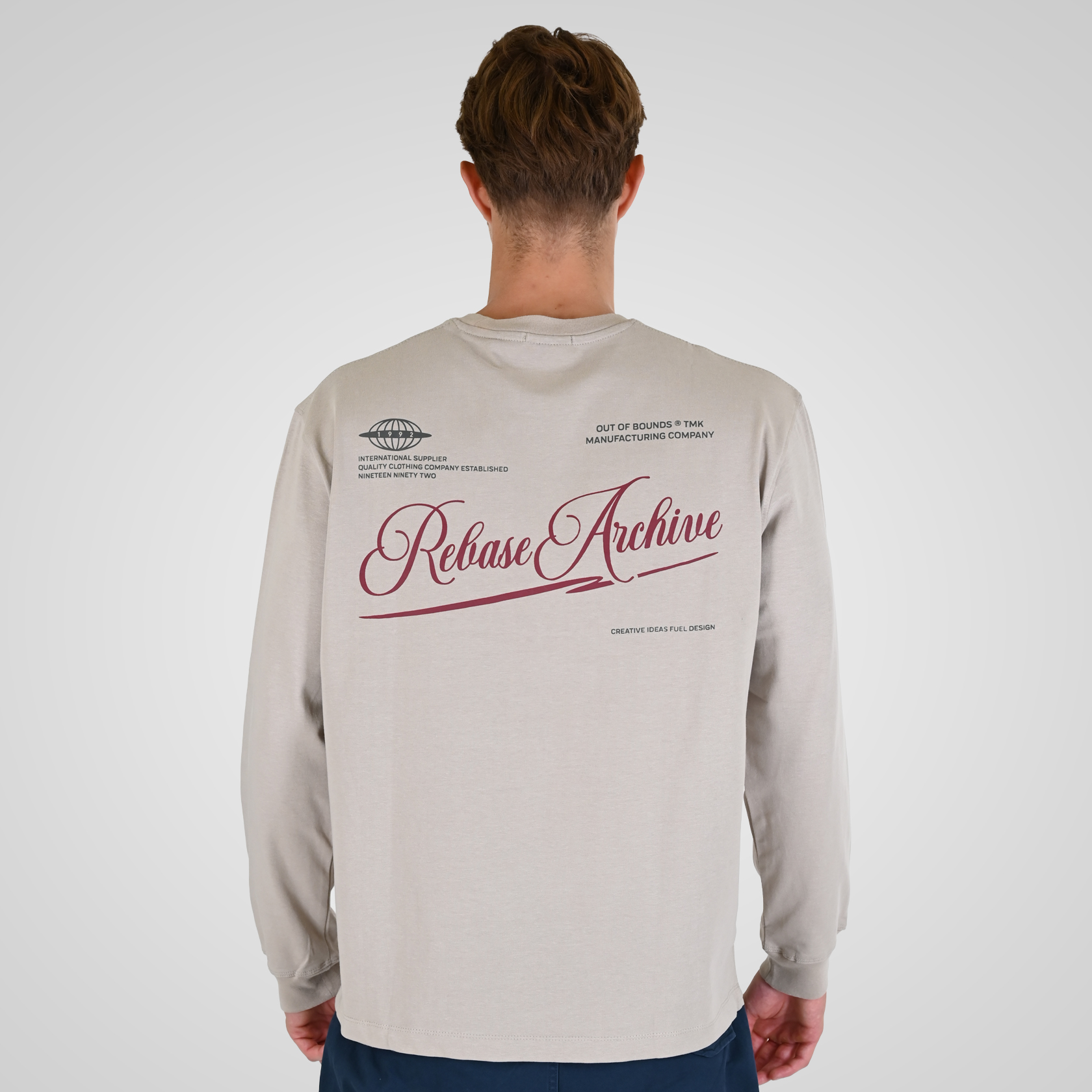 262RTS-9163 T-SHIRTS LONGSLEEVE FRONT - BACK PRINTED WITH DOUBLE PRESSED PRINT AND RIB ON CUFFS (HEAVY JERSEY) (RELAXED FIT) ICE GREY - Image 4