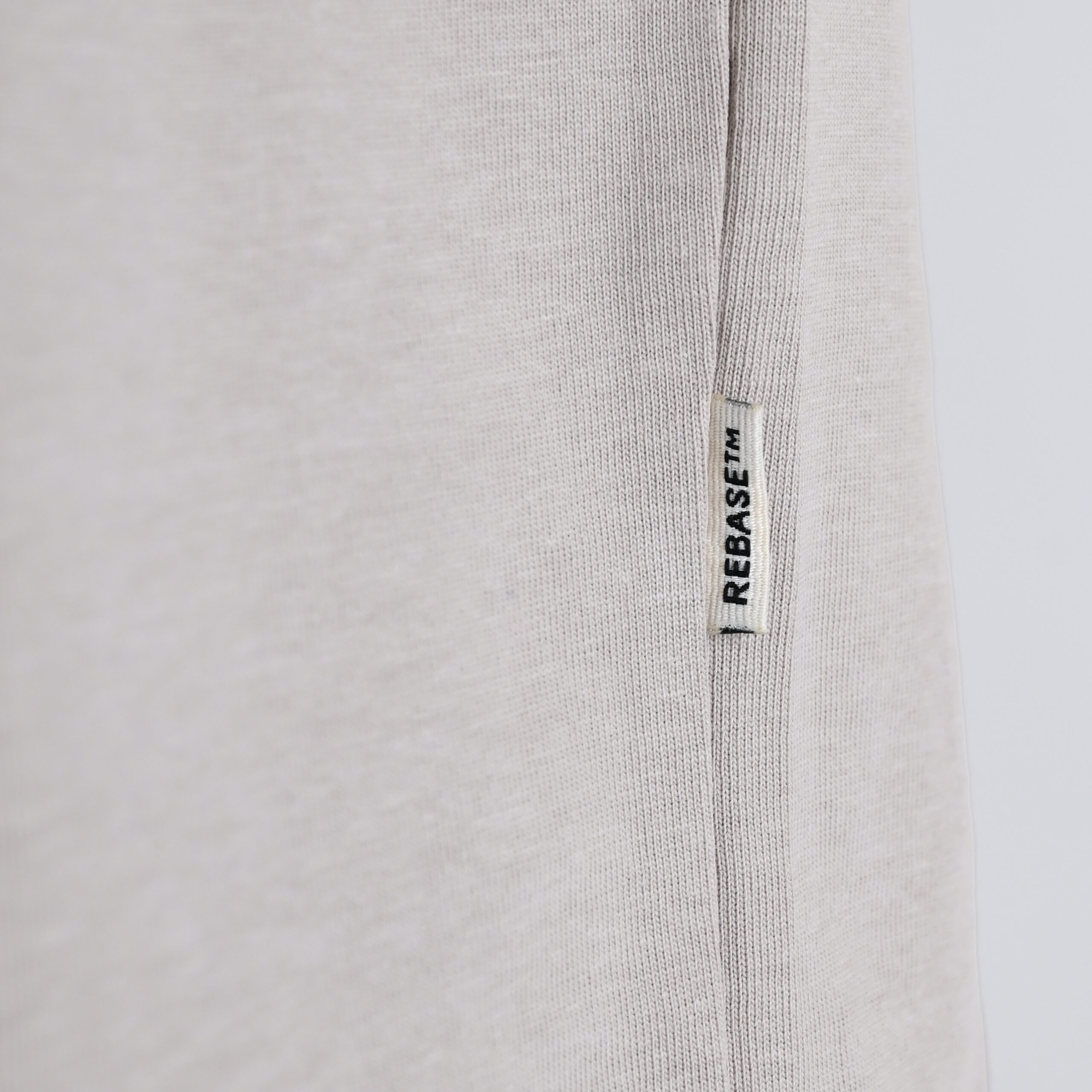 262RTS-9163 T-SHIRTS LONGSLEEVE FRONT - BACK PRINTED WITH DOUBLE PRESSED PRINT AND RIB ON CUFFS (HEAVY JERSEY) (RELAXED FIT) ICE GREY - Image 6
